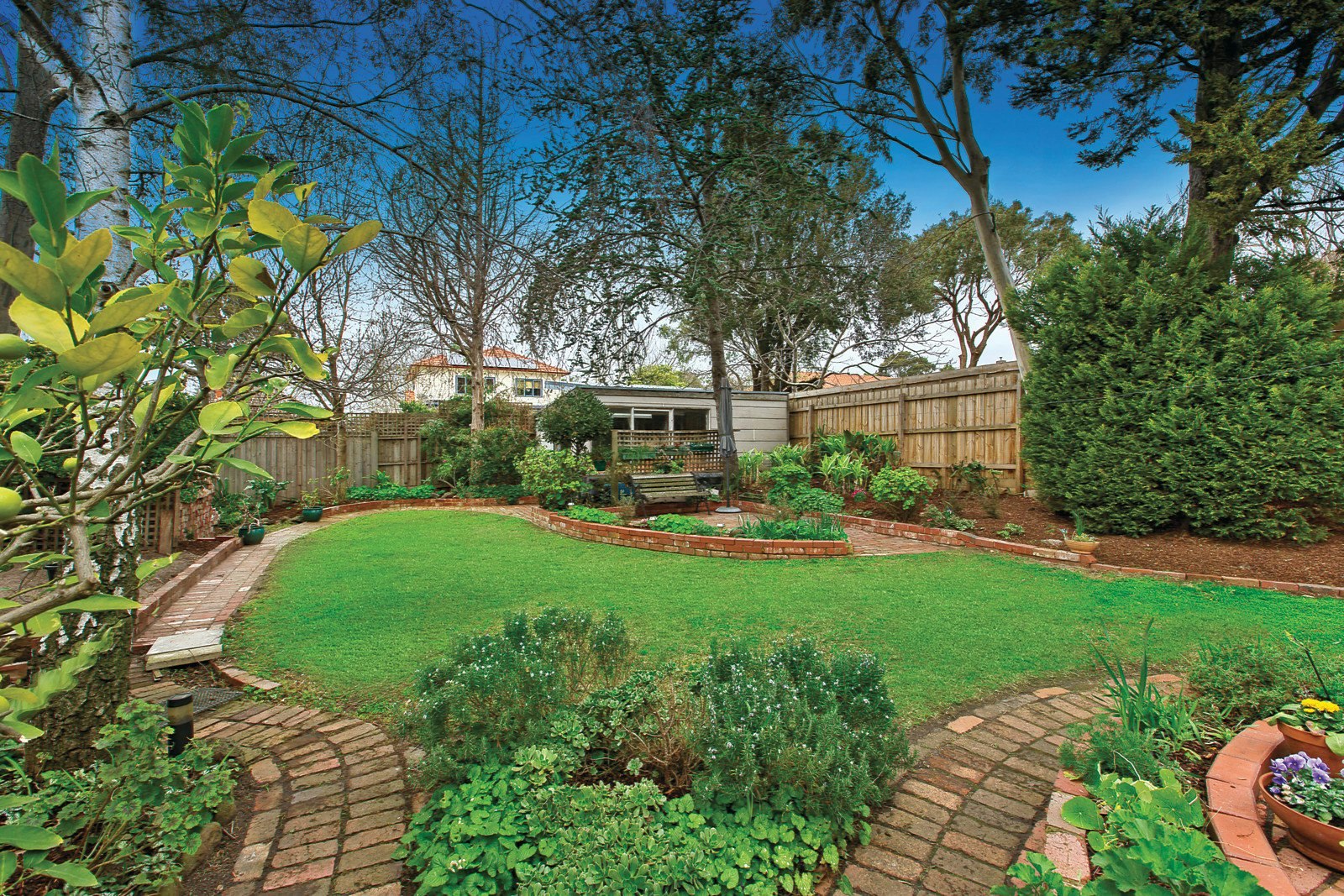 16 Belgrave Road, Malvern East, VIC