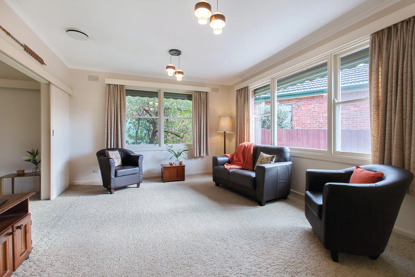 11 Serpentine Street, Mont Albert, VIC