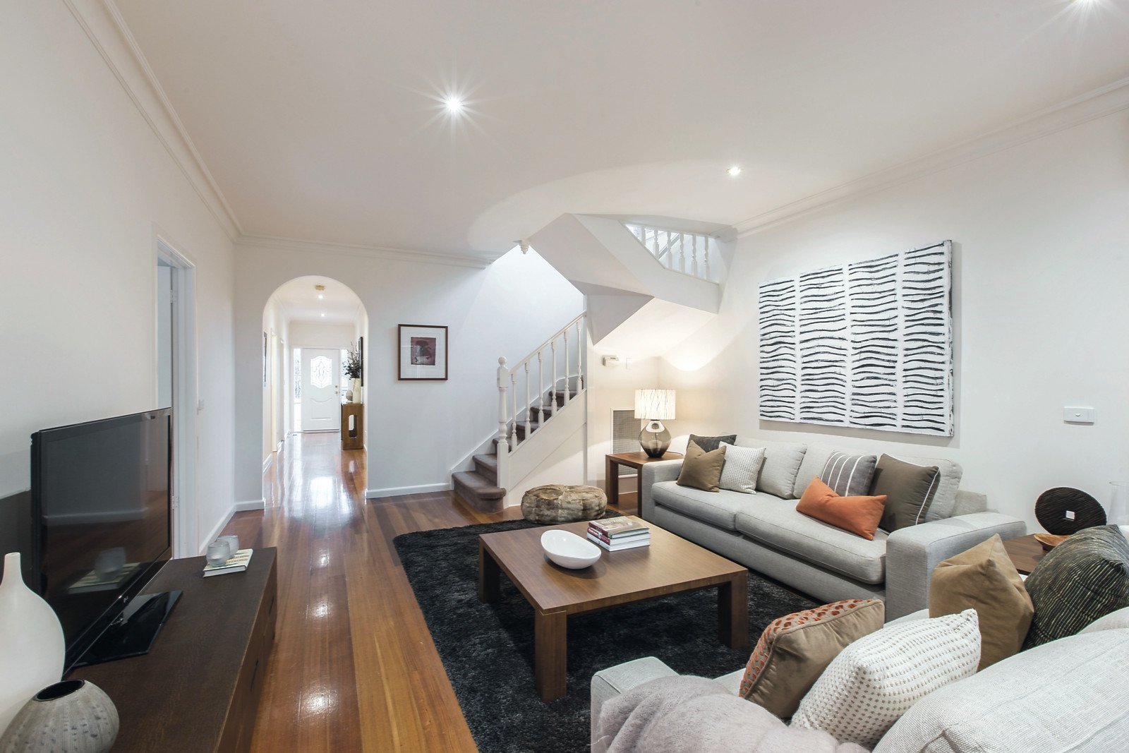 43 Ludstone Street, Hampton - Thumbnail 2