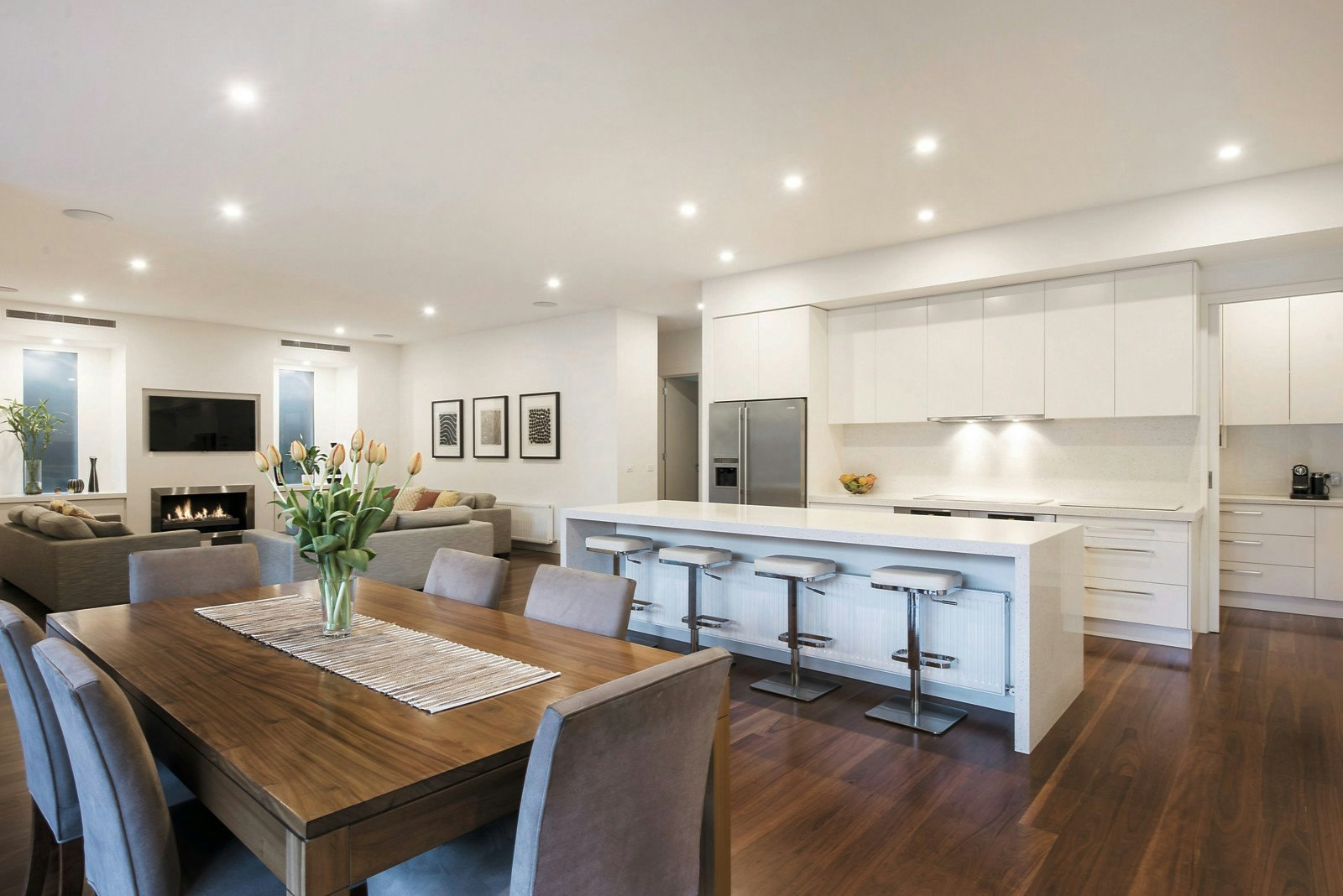 16 Courang Road, Glen Iris, VIC