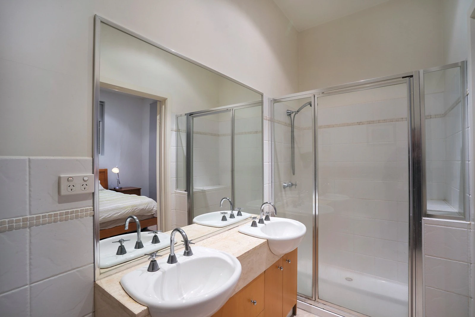 23B Swallow Street, Port Melbourne, VIC