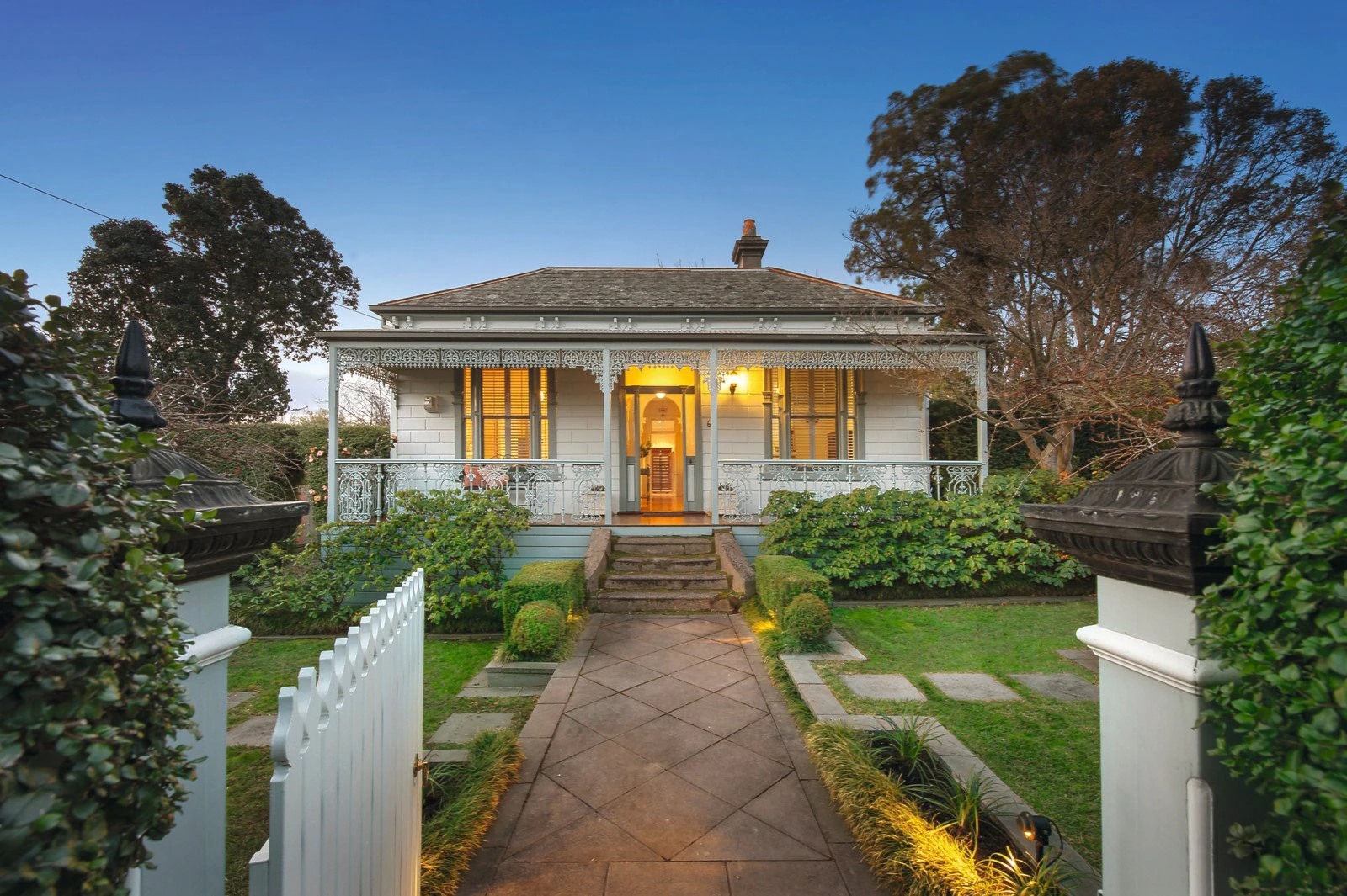 61 Wandsworth Road, Surrey Hills, VIC