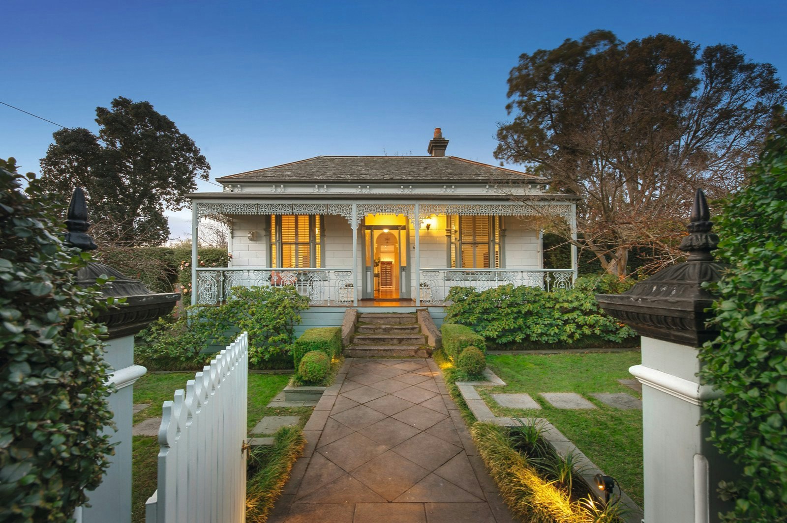 61 Wandsworth Road, Surrey Hills, VIC