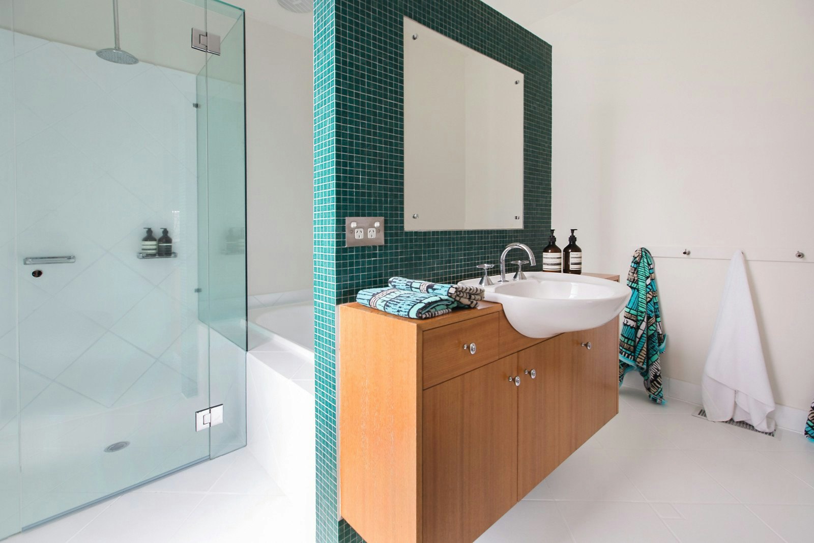 61 Wandsworth Road, Surrey Hills, VIC