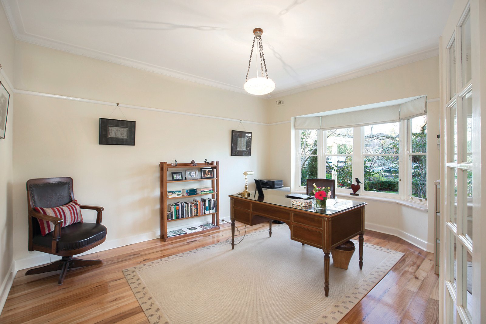 102 Ashburn Grove, Ashburton - Thumbnail 4