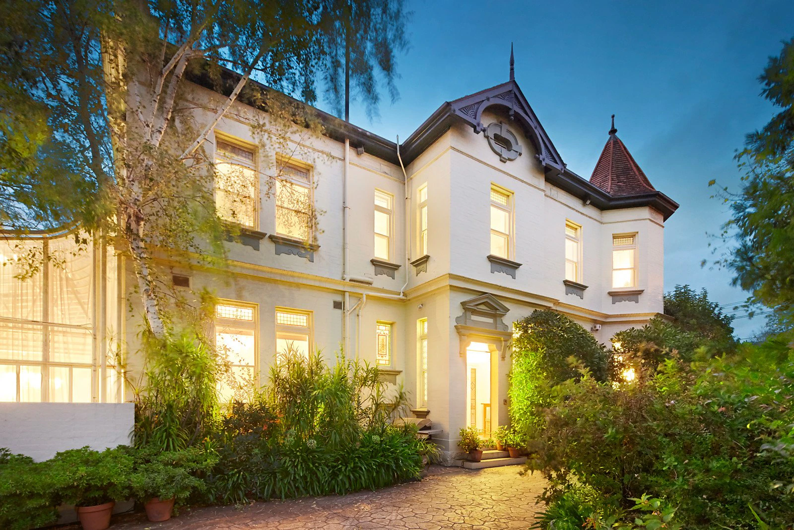 2B Erskine Street, Armadale, VIC