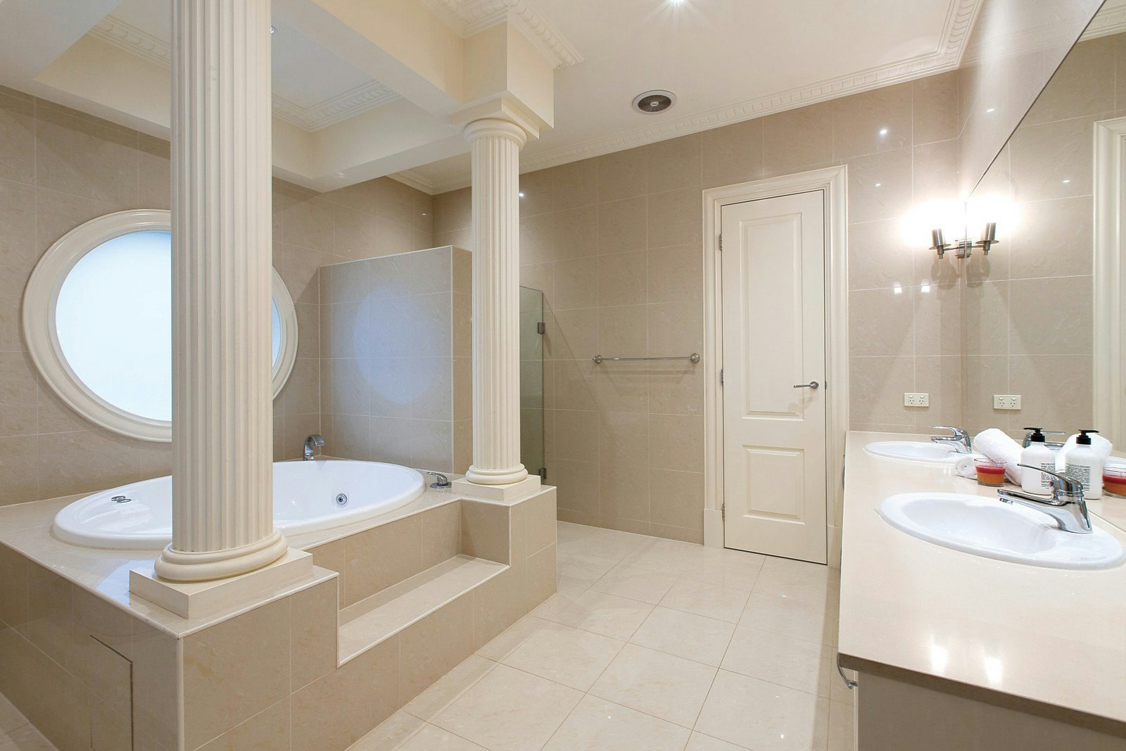 15 Newbay Crescent, Brighton, VIC