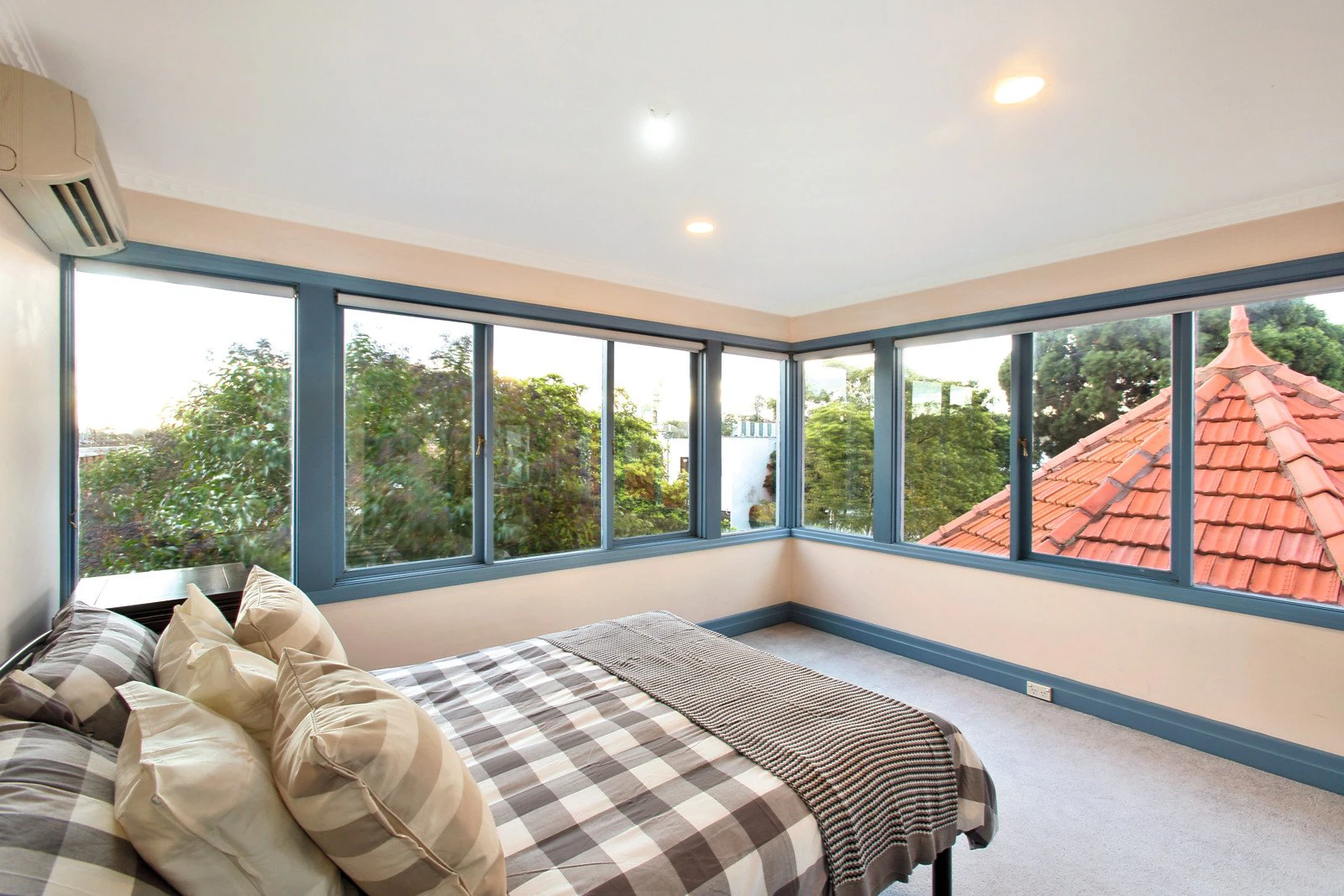 2 Willandra Avenue, Canterbury, VIC