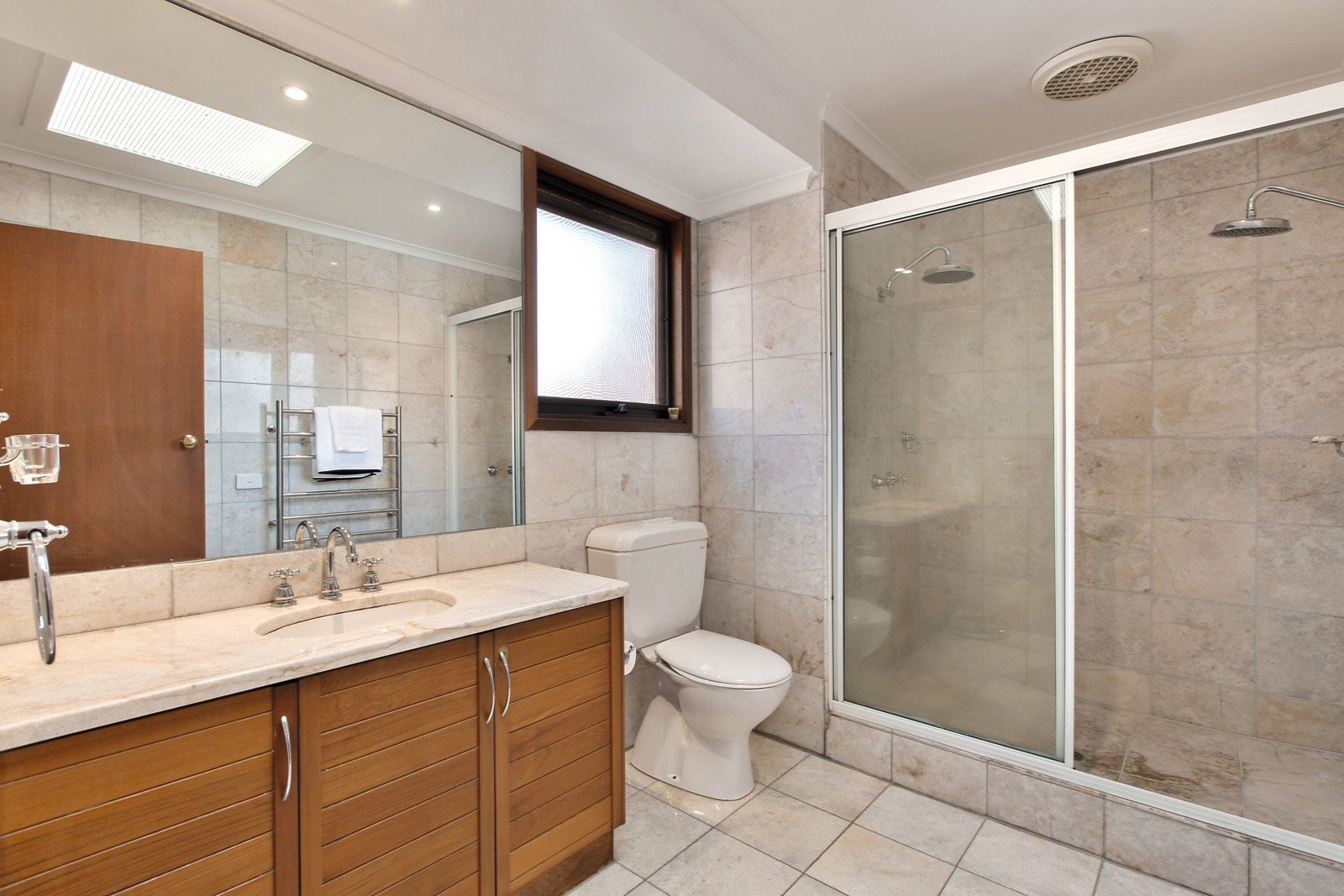 35 Pine Street, Surrey Hills - Thumbnail 3