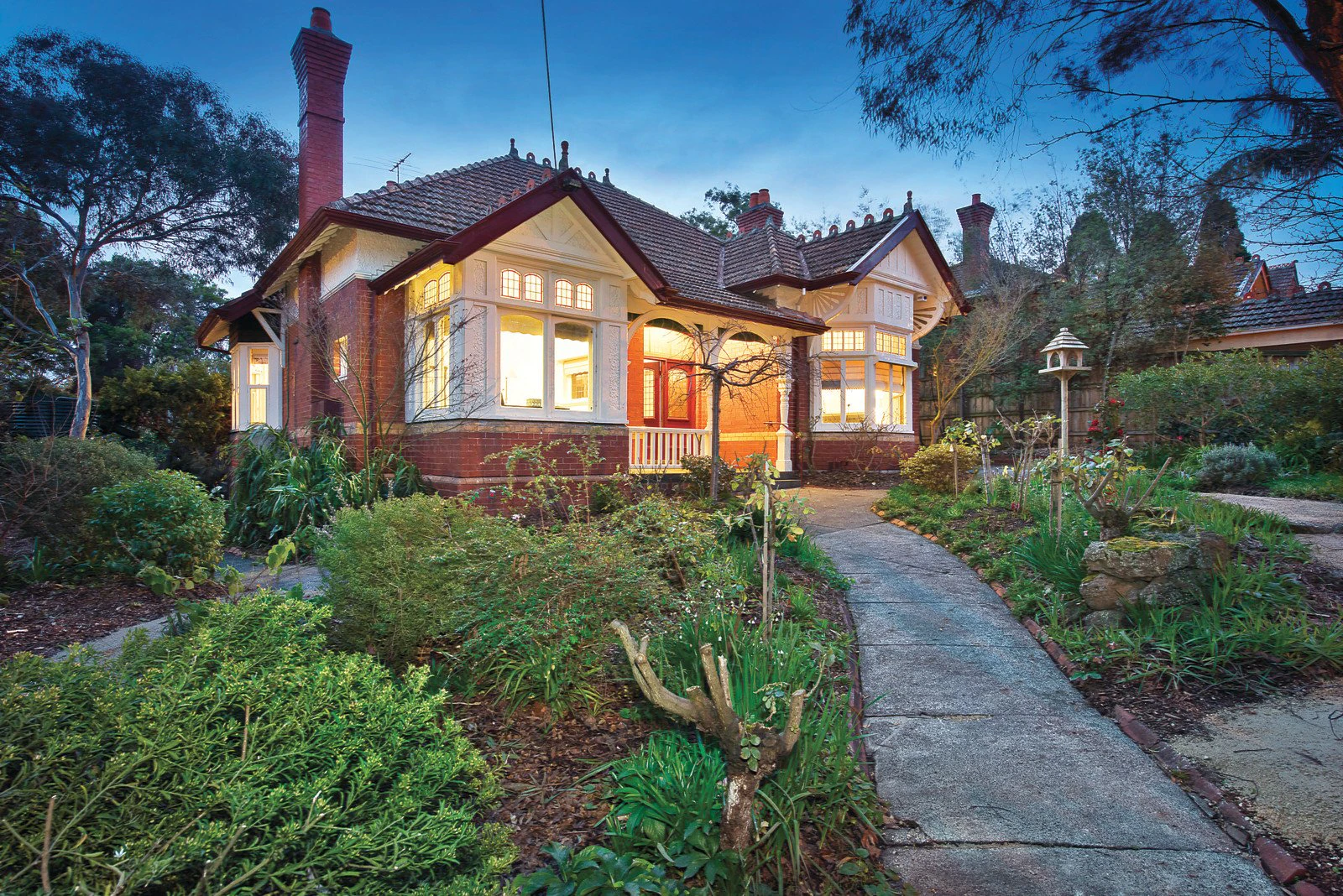 1 Balwyn Road, Canterbury, VIC