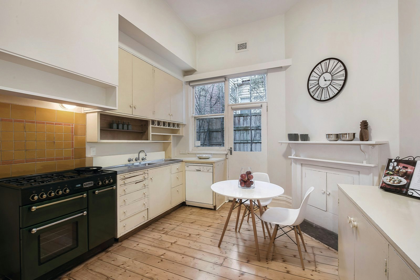 1 Balwyn Road, Canterbury, VIC