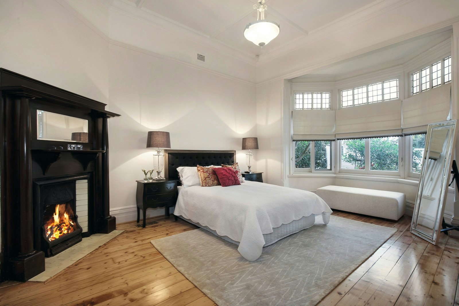 1 Balwyn Road, Canterbury, VIC