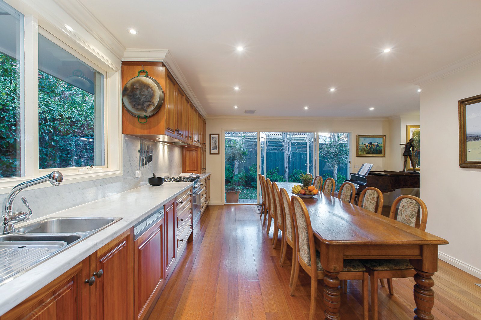 19 Erica Avenue, Glen Iris - Thumbnail 4