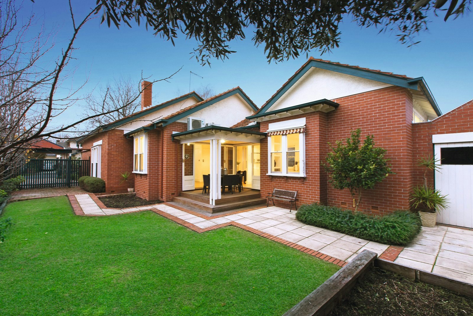 3 Dean Avenue, St Kilda East, VIC