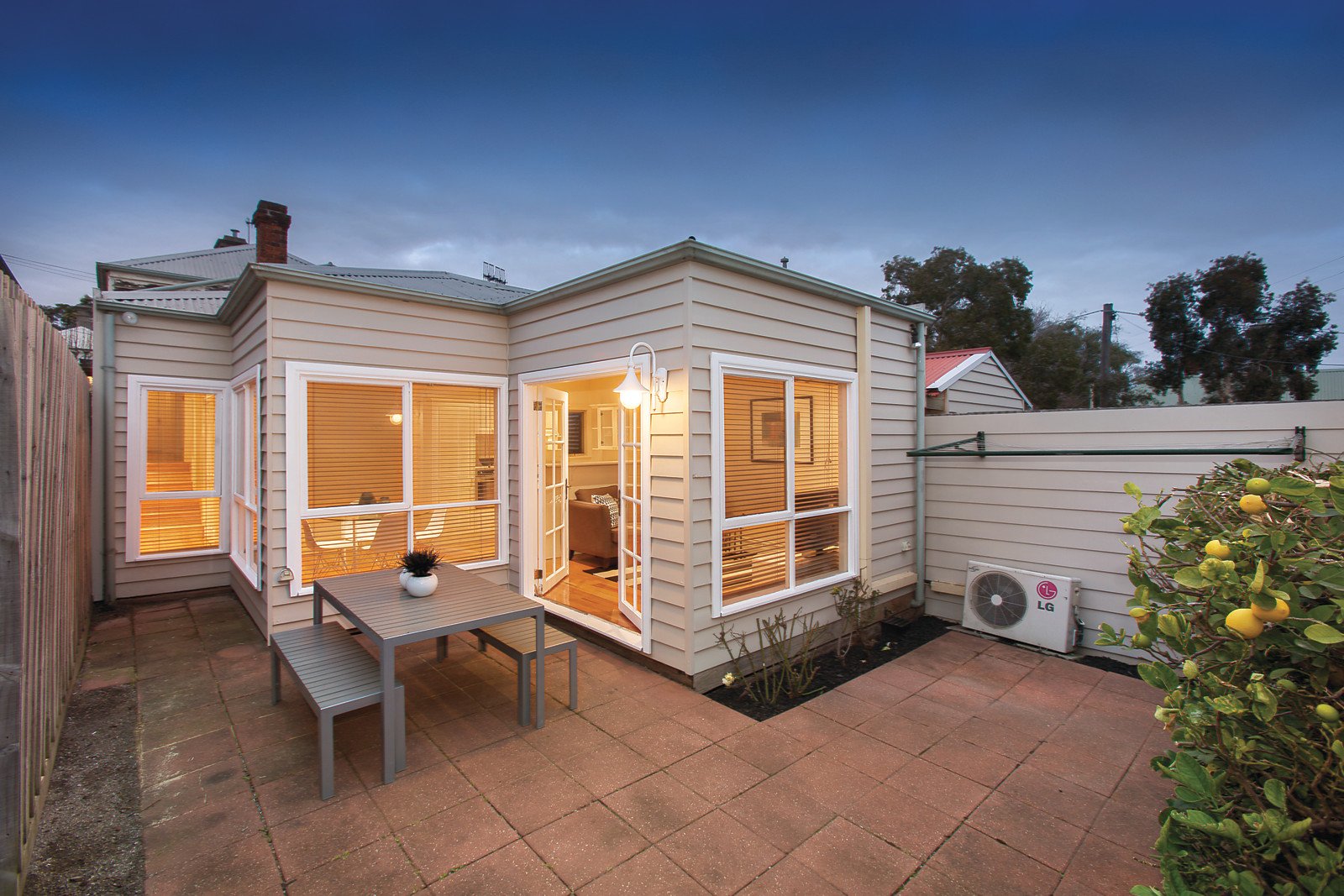 18 Oberon Avenue, Hawthorn East - Thumbnail 8