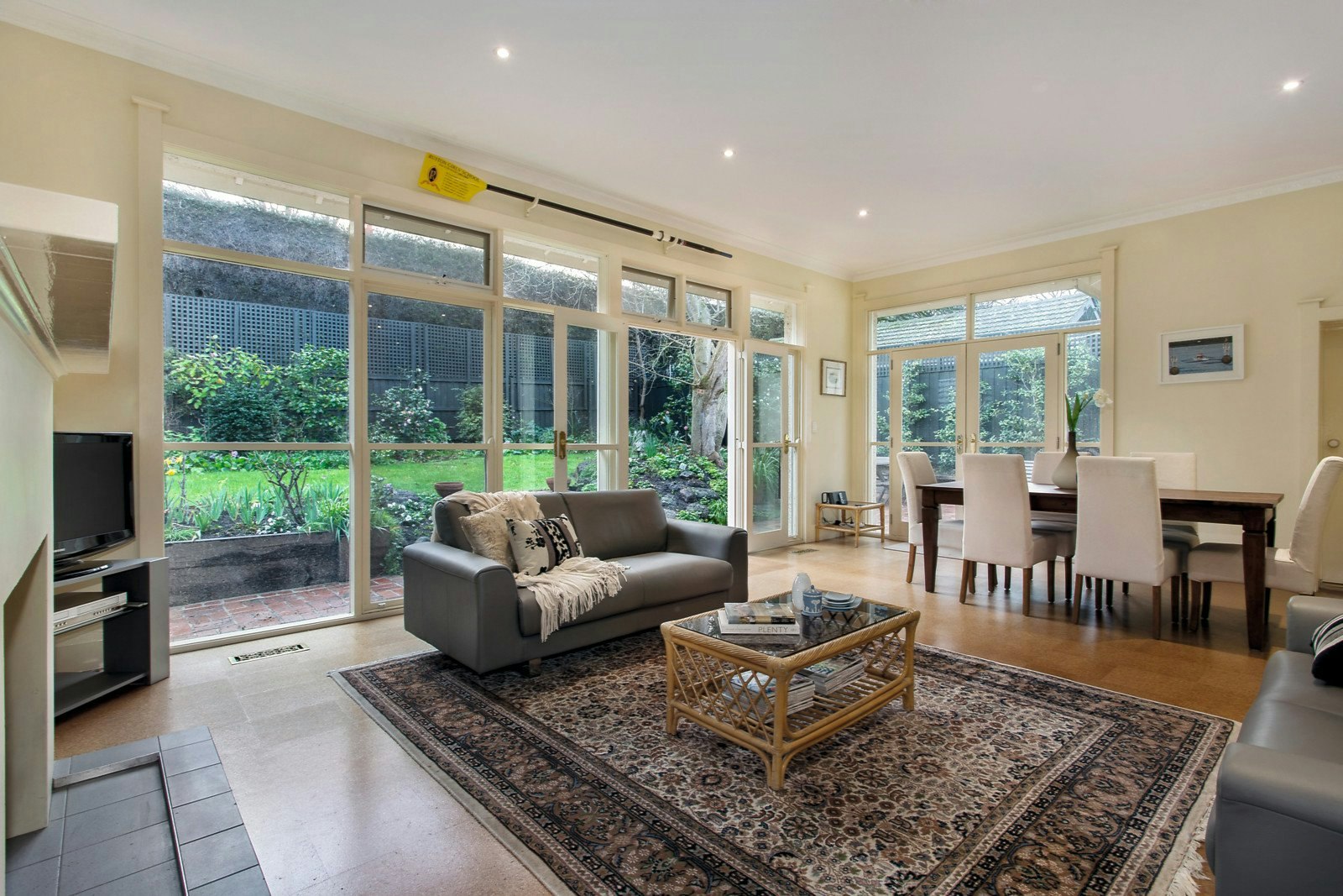 13 Hopetoun Avenue, Canterbury, VIC