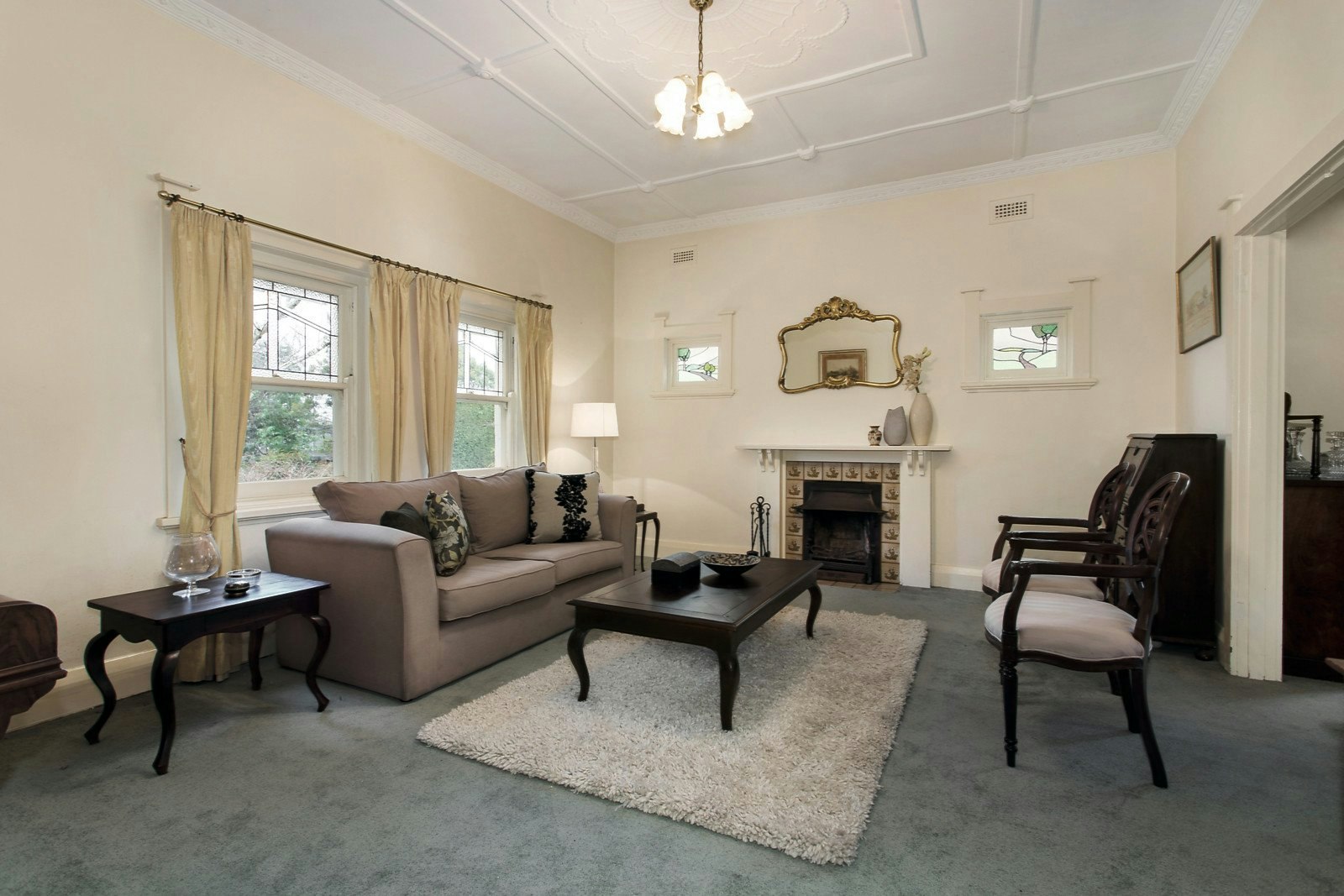 13 Hopetoun Avenue, Canterbury, VIC