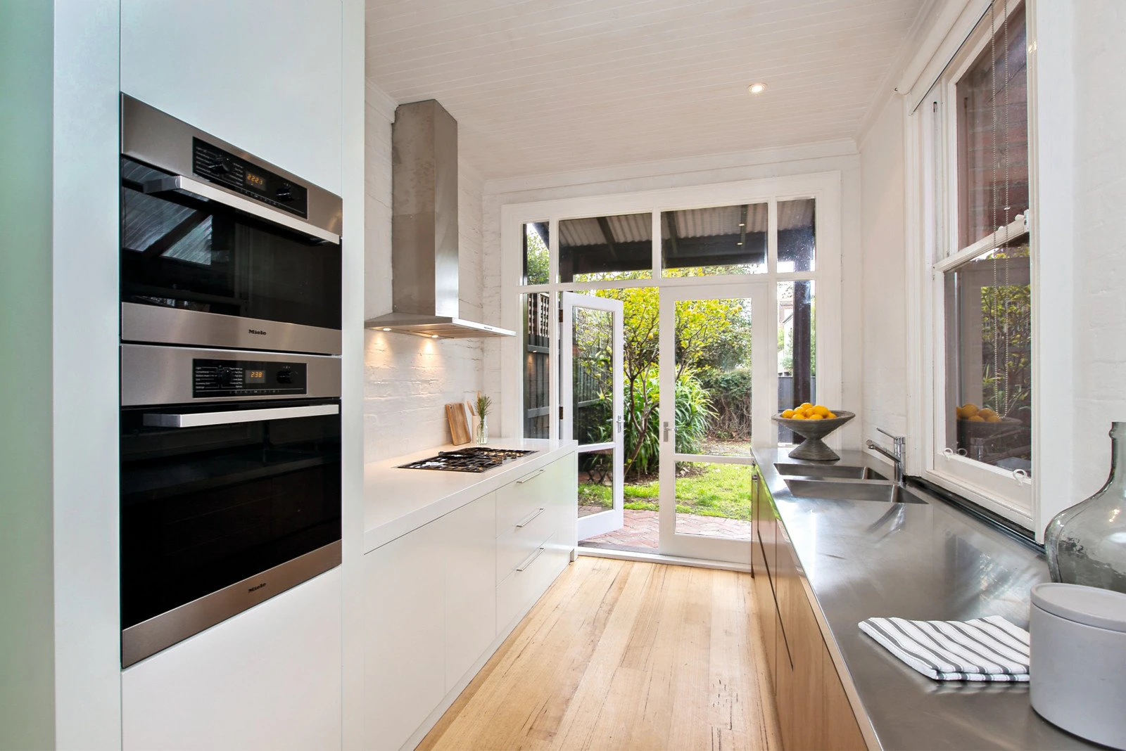 20 Park Street, St Kilda West, VIC