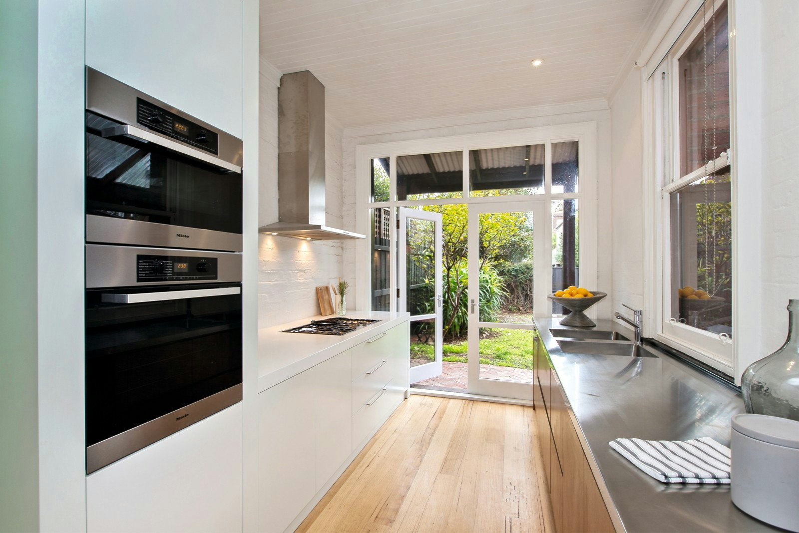 20 Park Street, St Kilda West, VIC