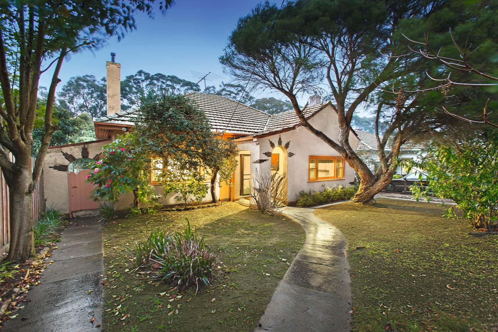 31 Orrong Crescent, Camberwell - Image 1