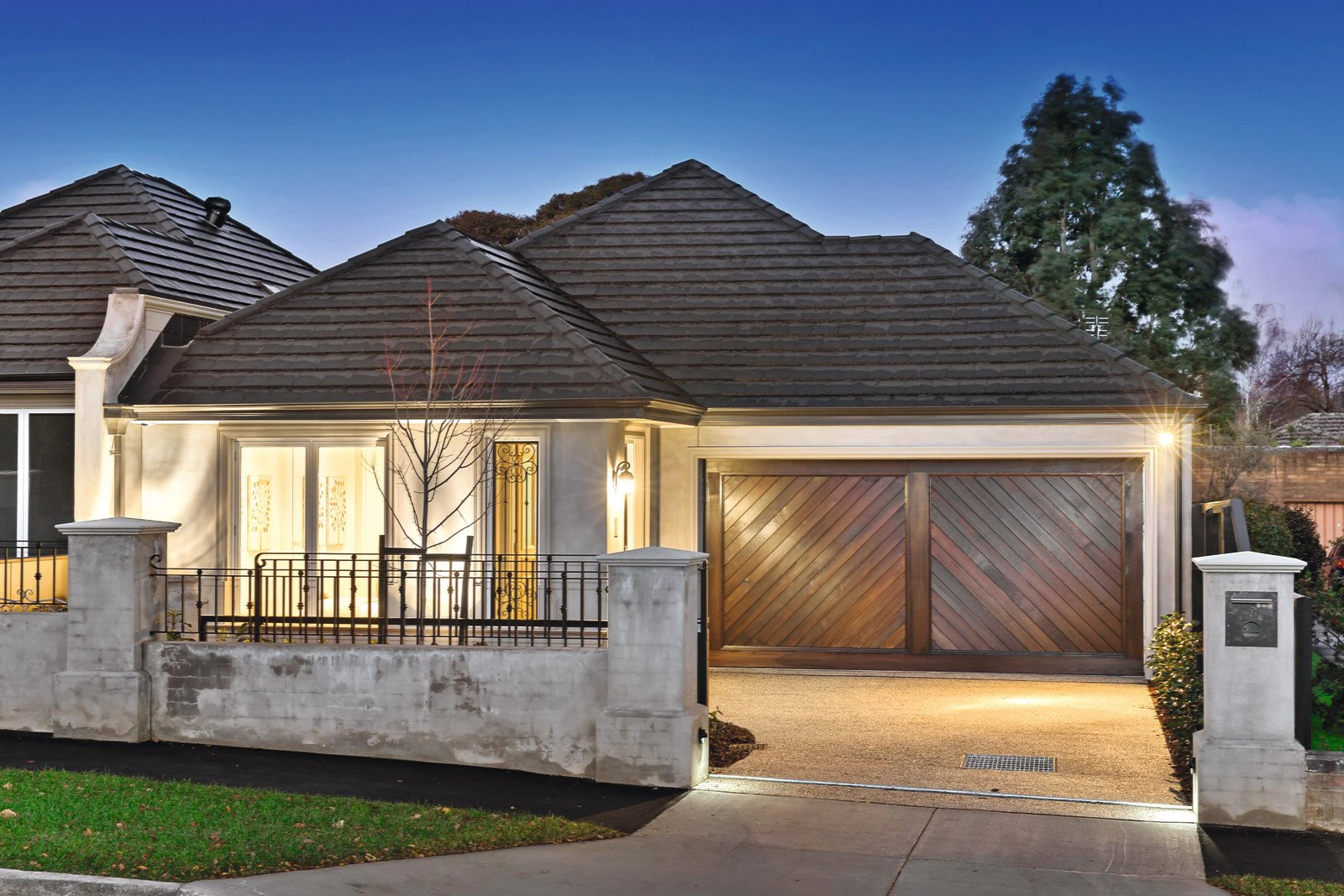 20 Wolseley Close, Mont Albert, VIC