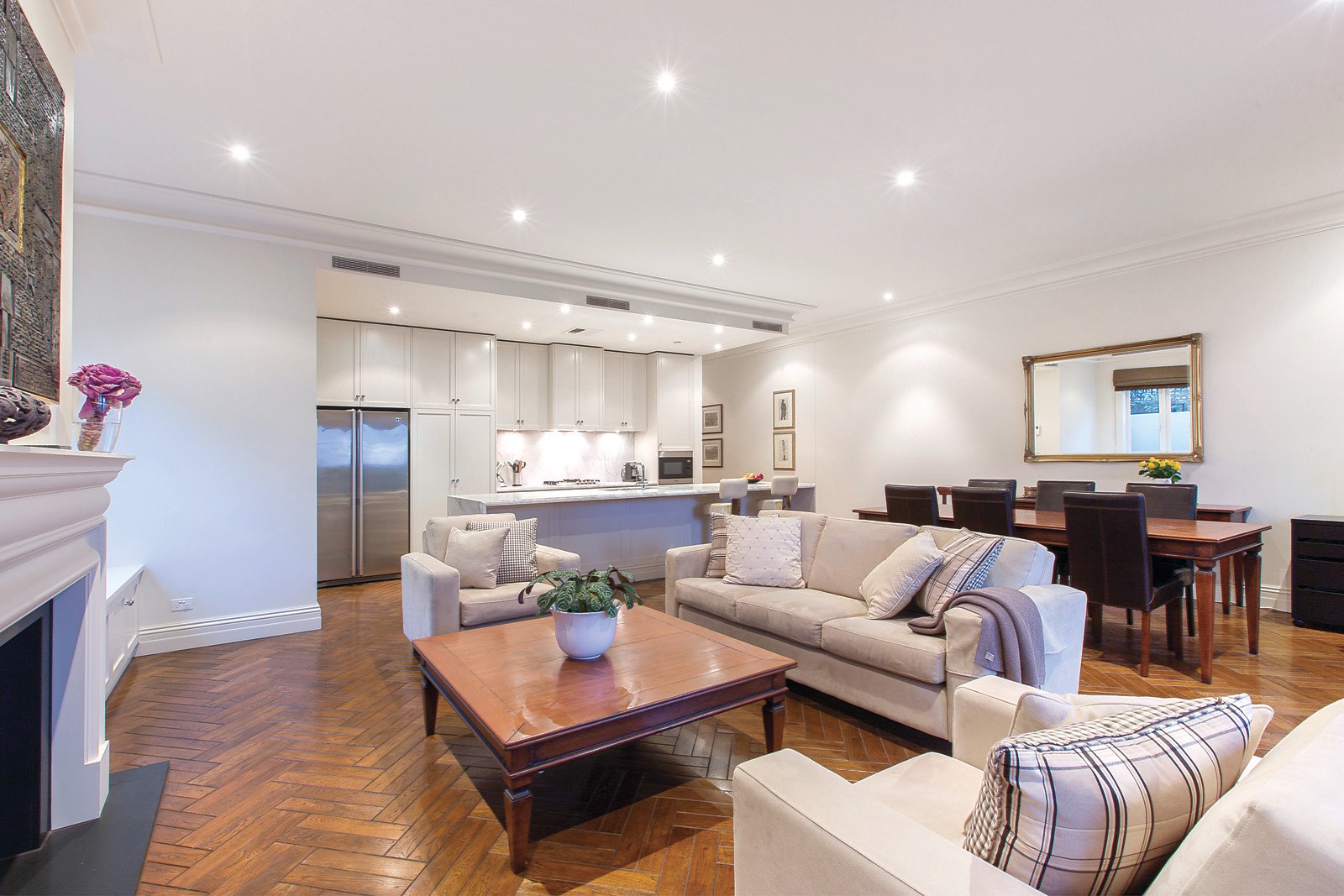 1/28 Manningtree Road, Hawthorn - Thumbnail 4