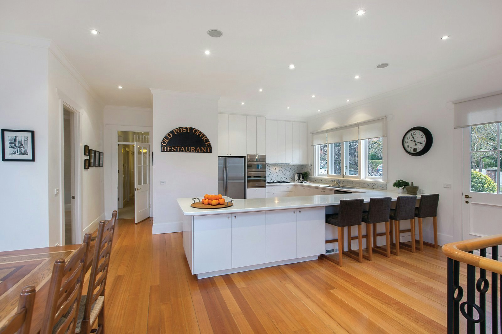 8 Wandeen Road, Glen Iris, VIC