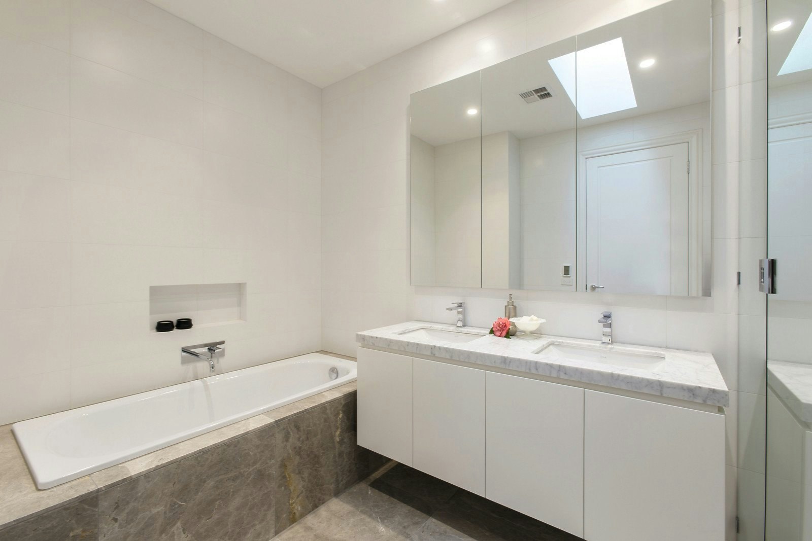 20 Wolseley Close, Mont Albert, VIC