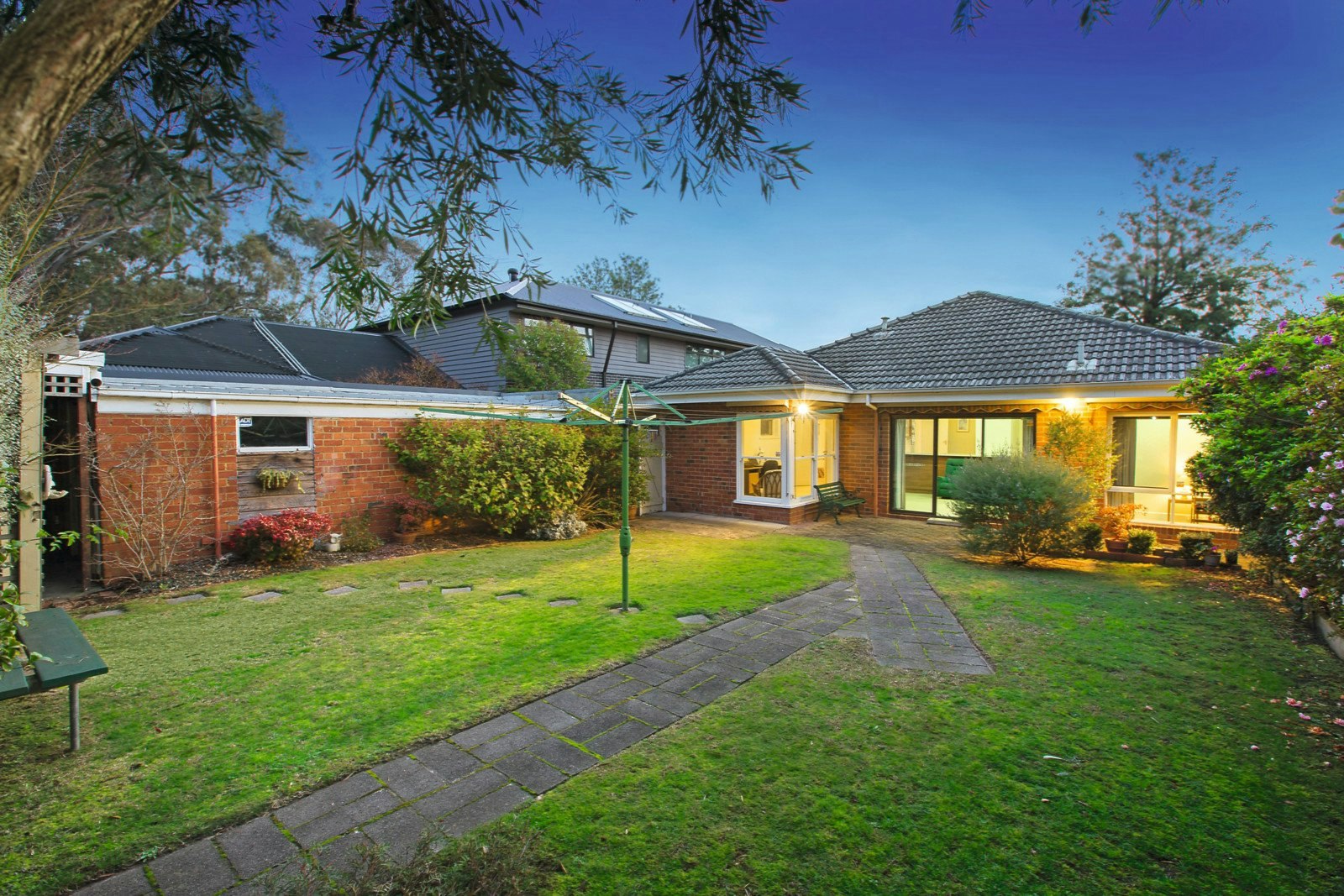 25 Nicholas Street, Ashburton, VIC