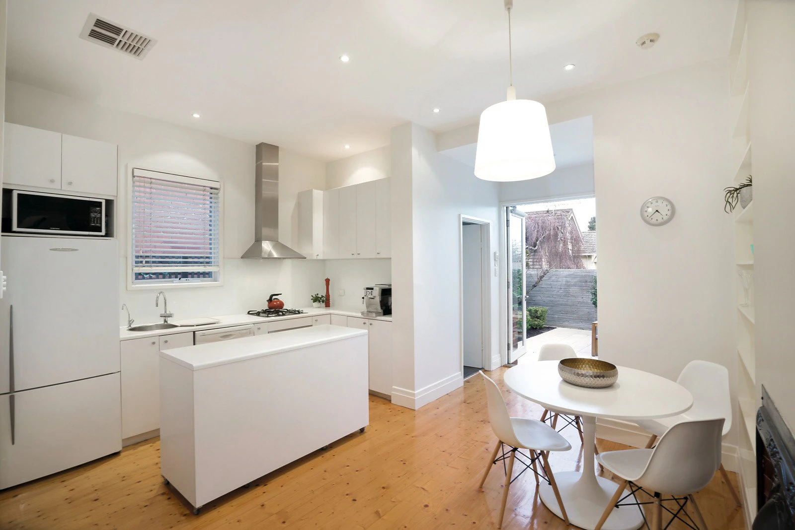 13 Godfrey Avenue, St Kilda East, VIC