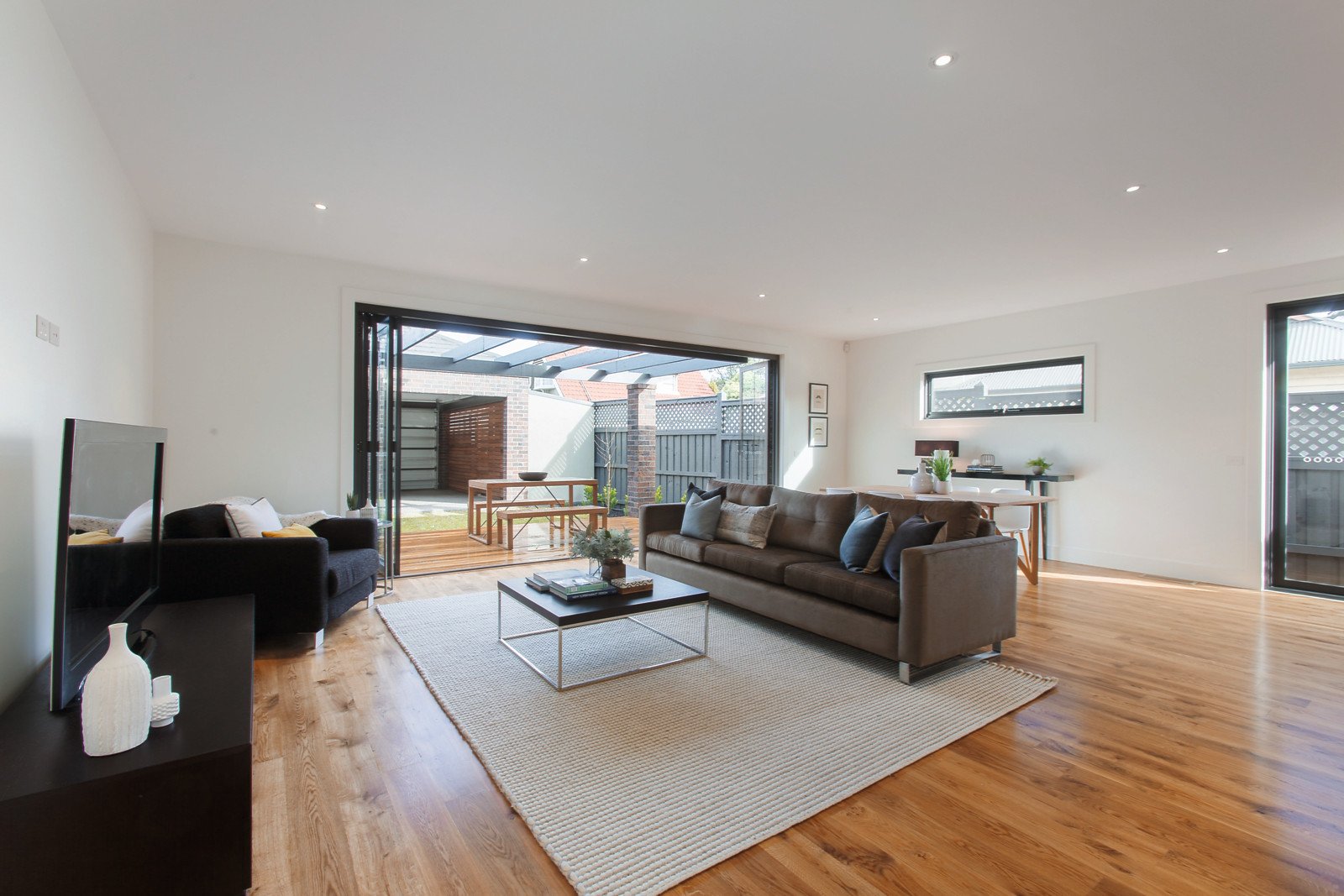 30 Kyarra Road, Glen Iris - Thumbnail 4