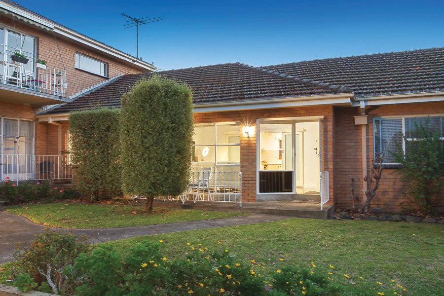 2/99 Normanby Road, Kew, VIC