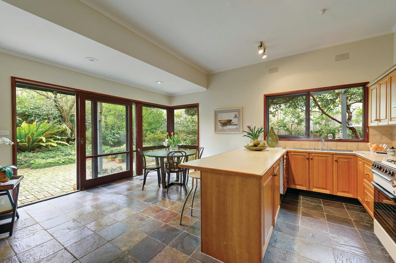 9 Mount Ida Avenue, Hawthorn East, VIC