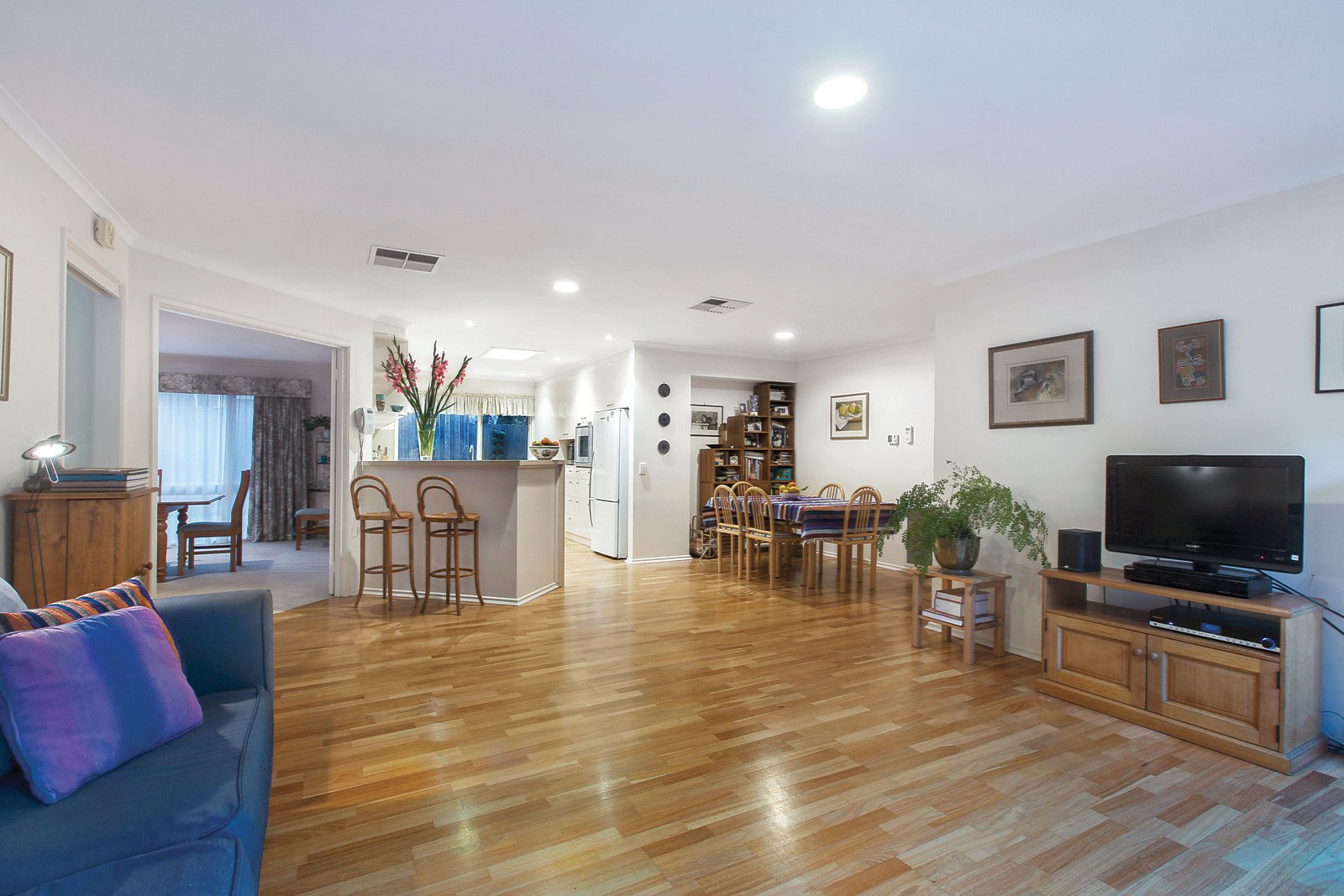 18 Myrtle Road, Hampton - Thumbnail 8