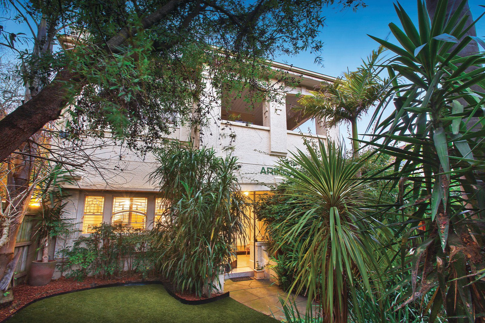 1/115 Addison Street, Elwood - Image 1