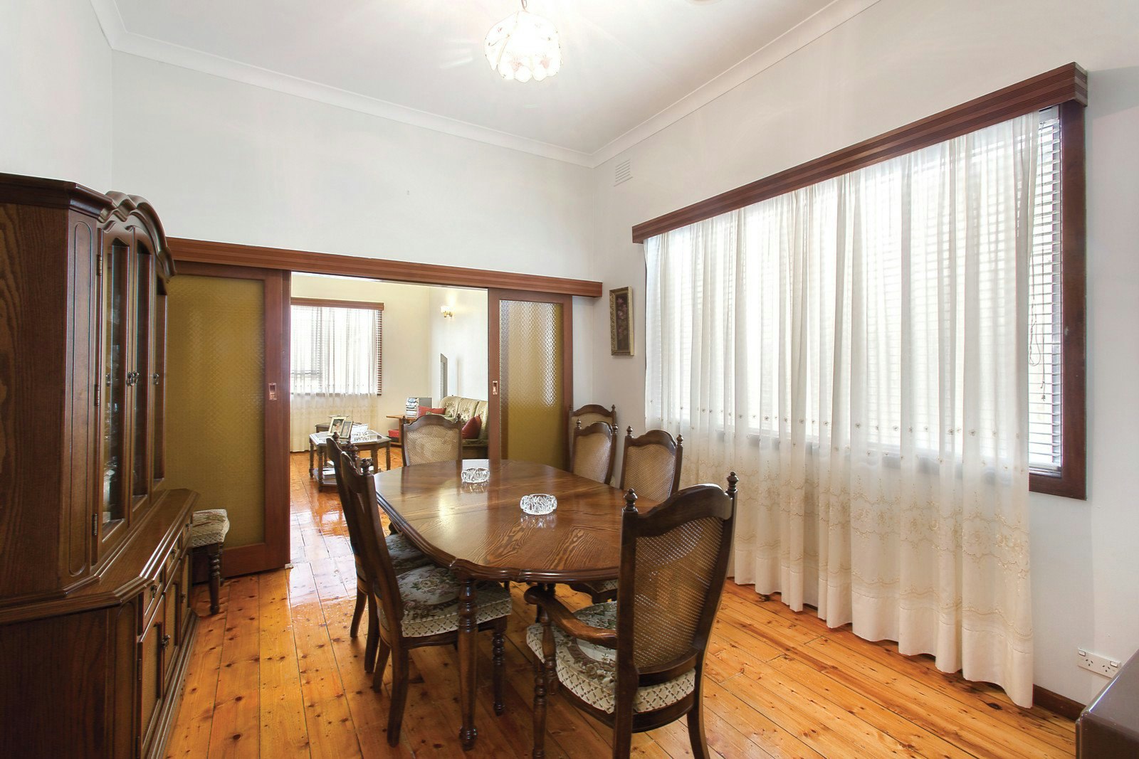 23 Holywood Grove, Carnegie, VIC