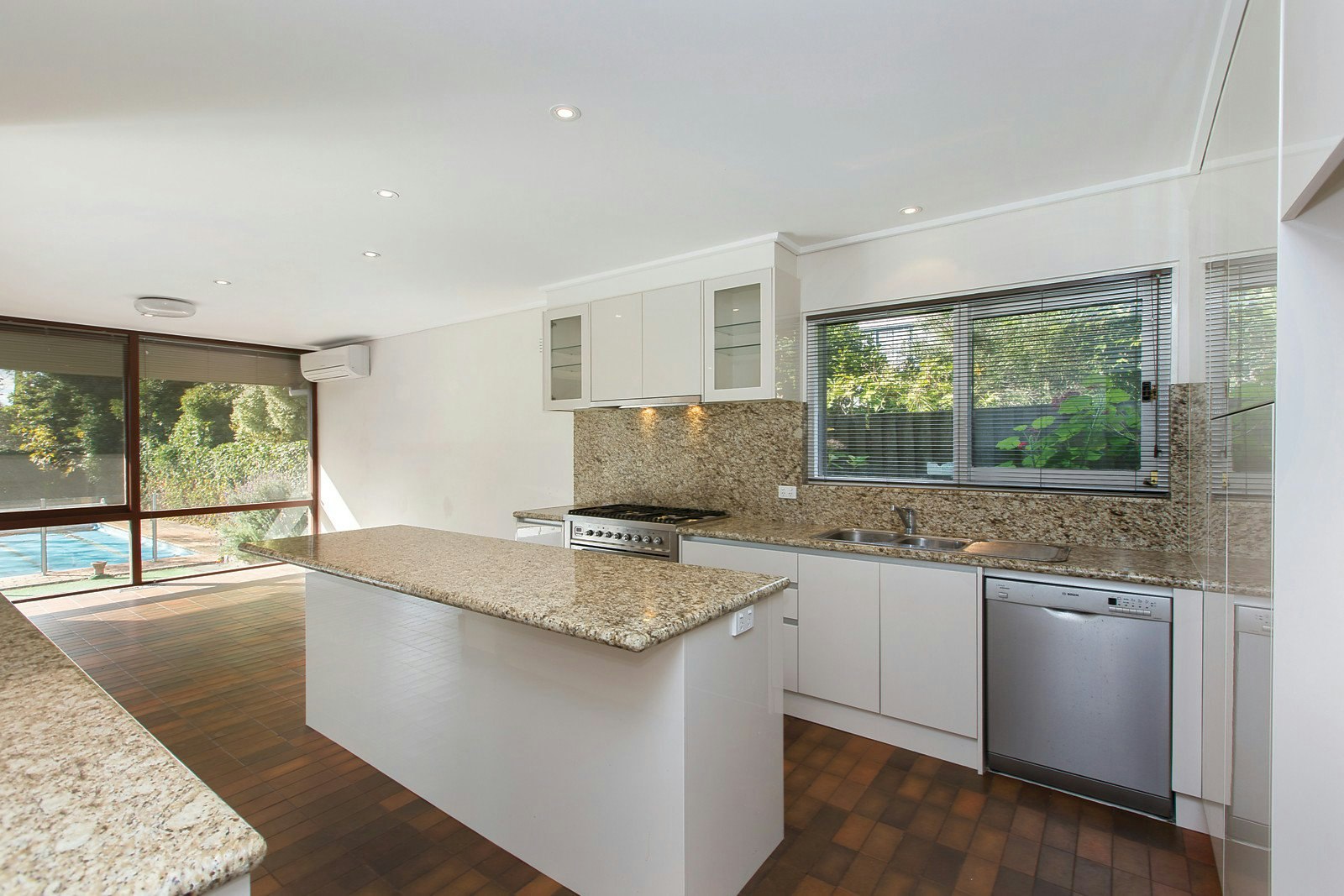 71 The Boulevard, Balwyn North, VIC