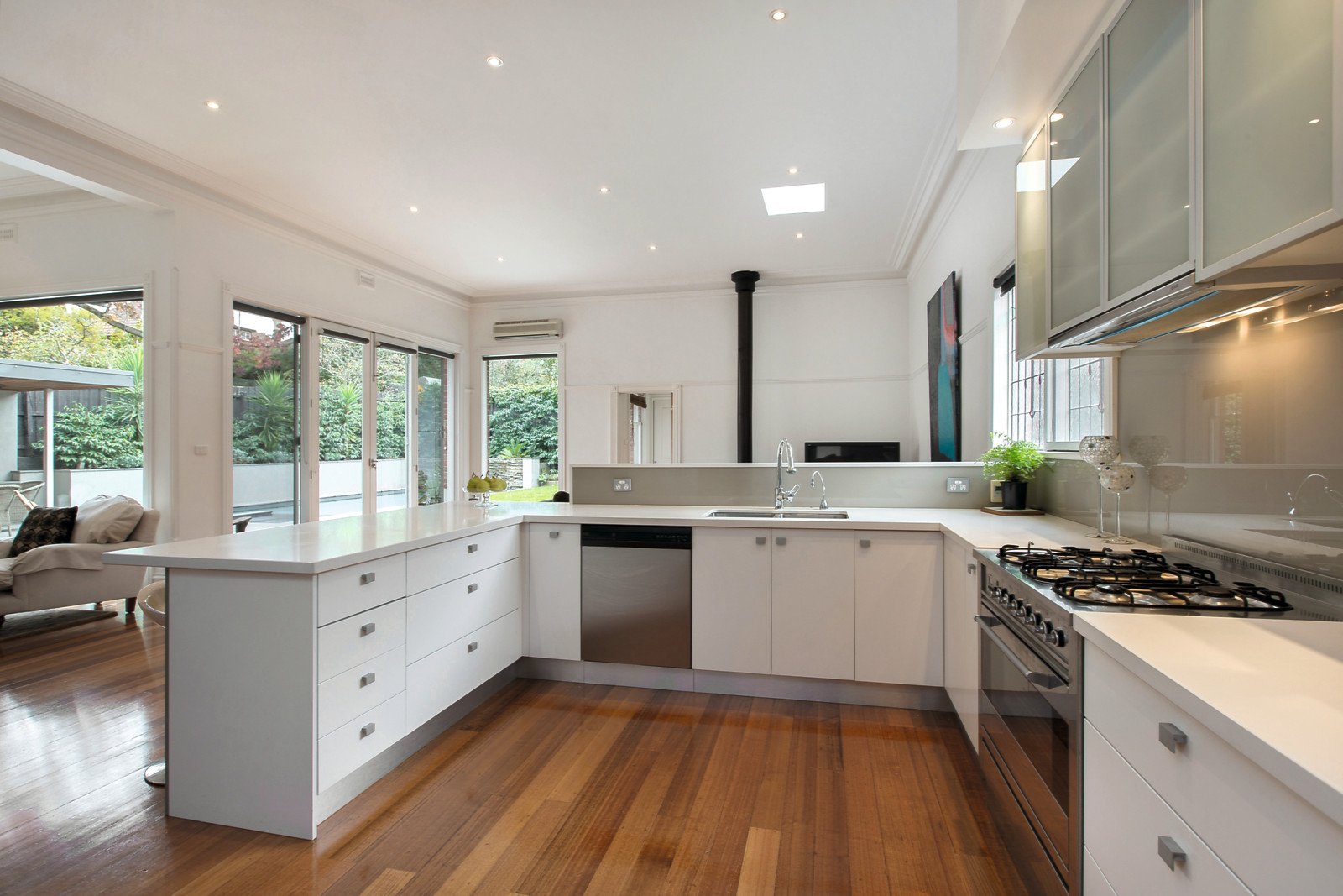 37 Chaucer Crescent, Canterbury - Thumbnail 4