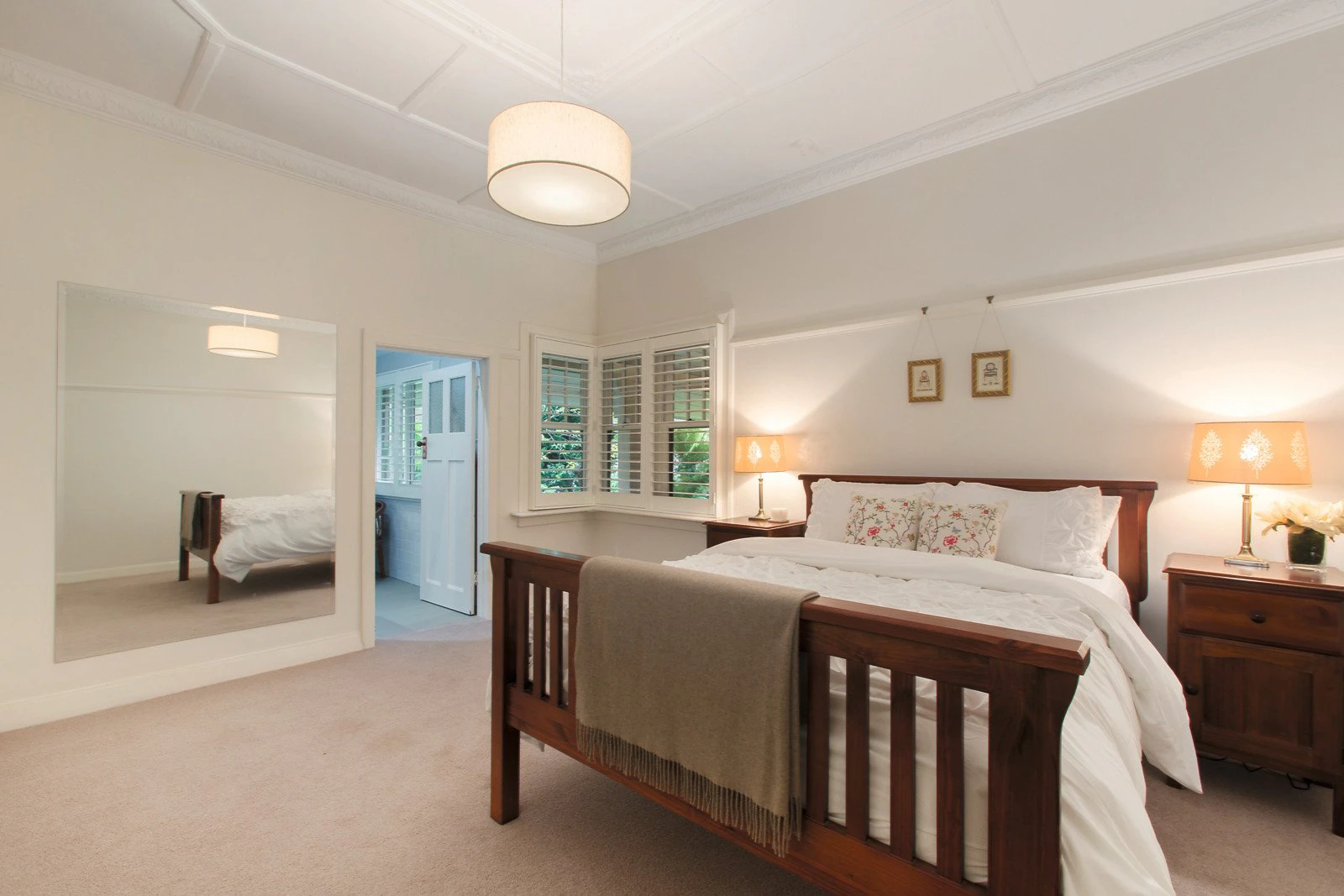 11 Black Street, Mont Albert, VIC