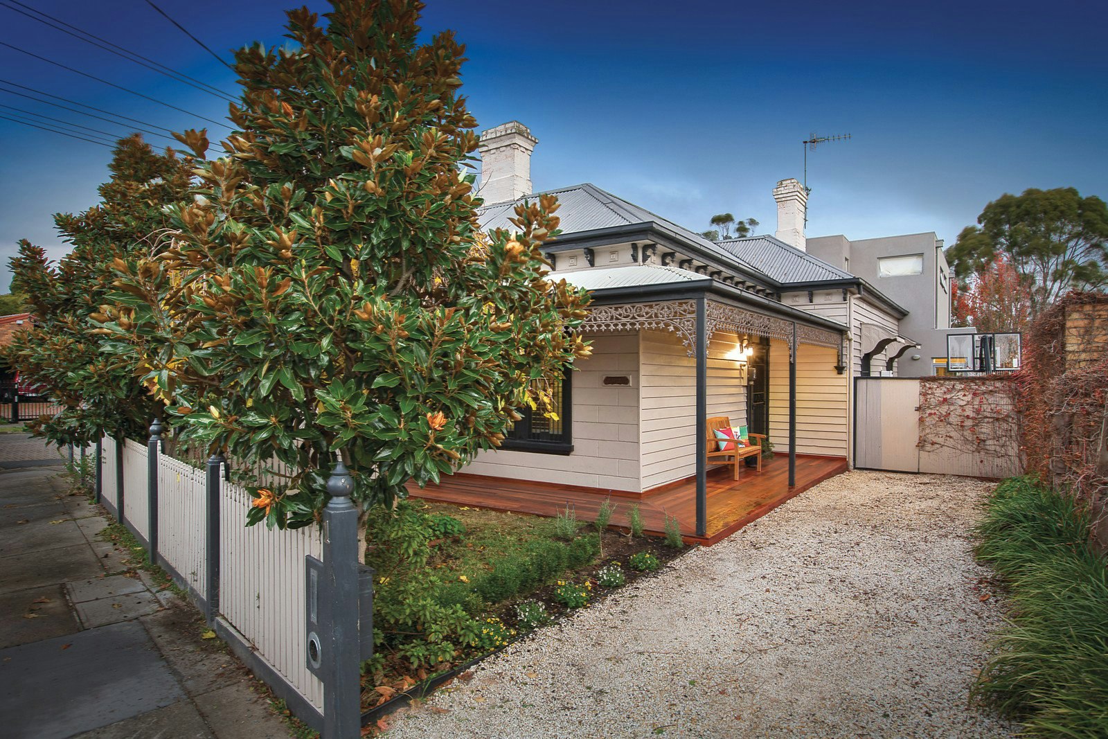 1 O'Shaughnessy Street, Kew, VIC