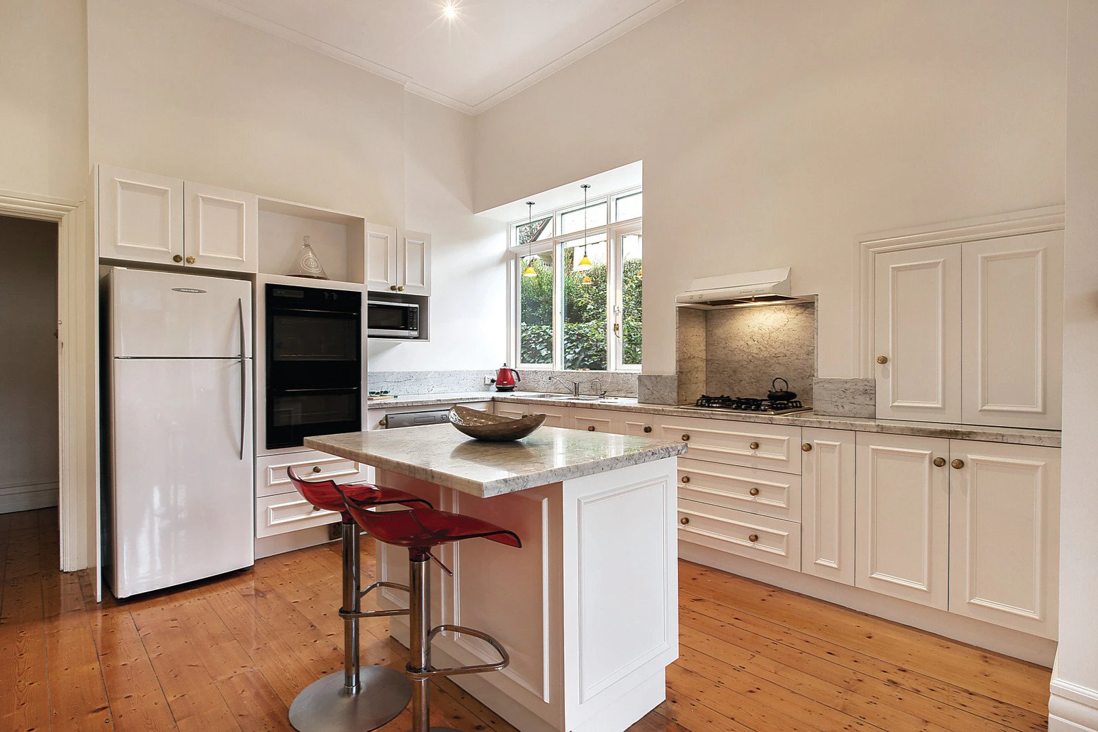 19 Loch Street, Camberwell, VIC