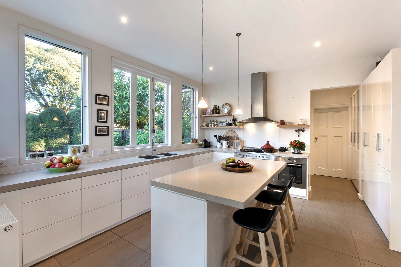 26 Wattle Valley Road, Canterbury, VIC