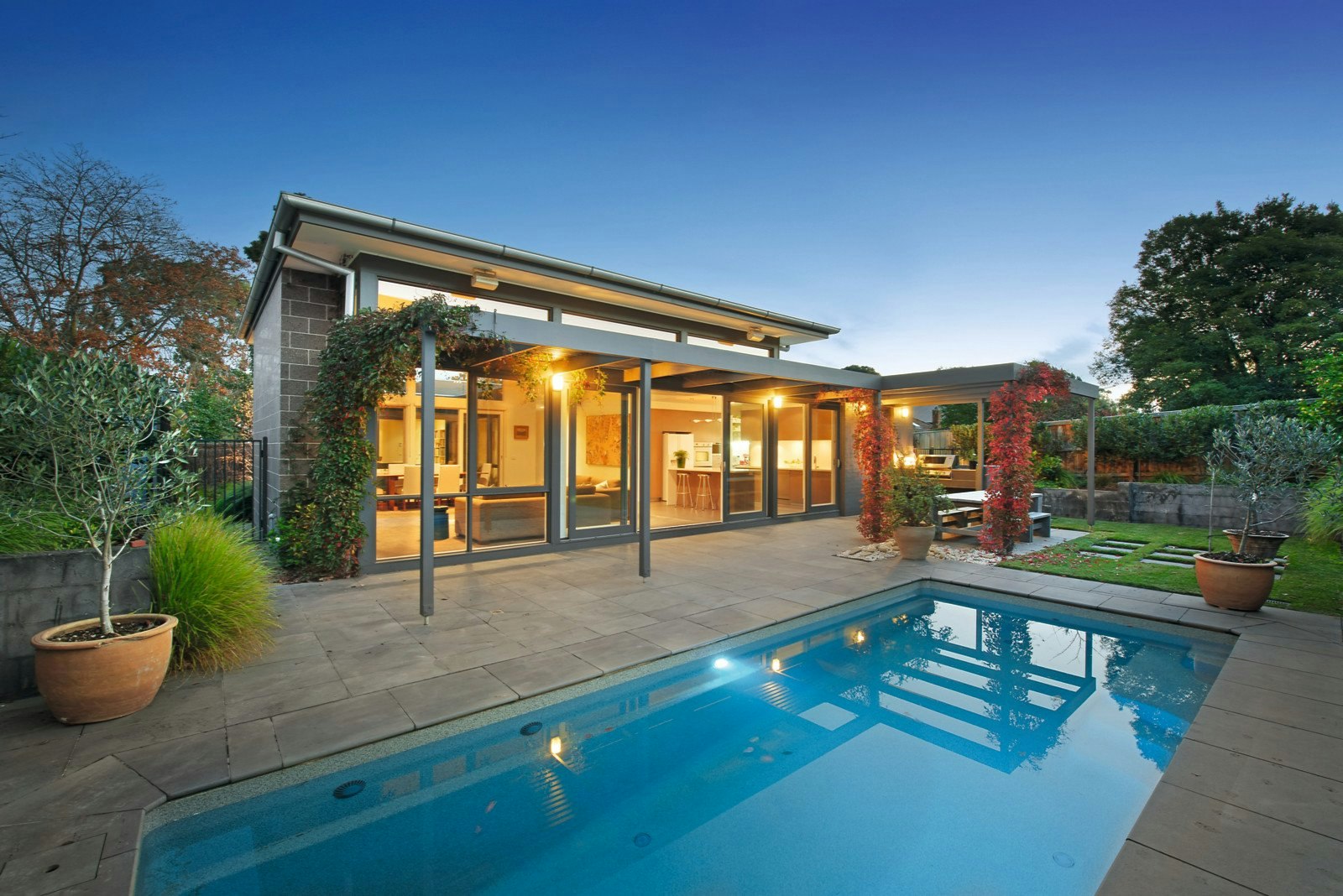 16 Netherway Street, Camberwell, VIC