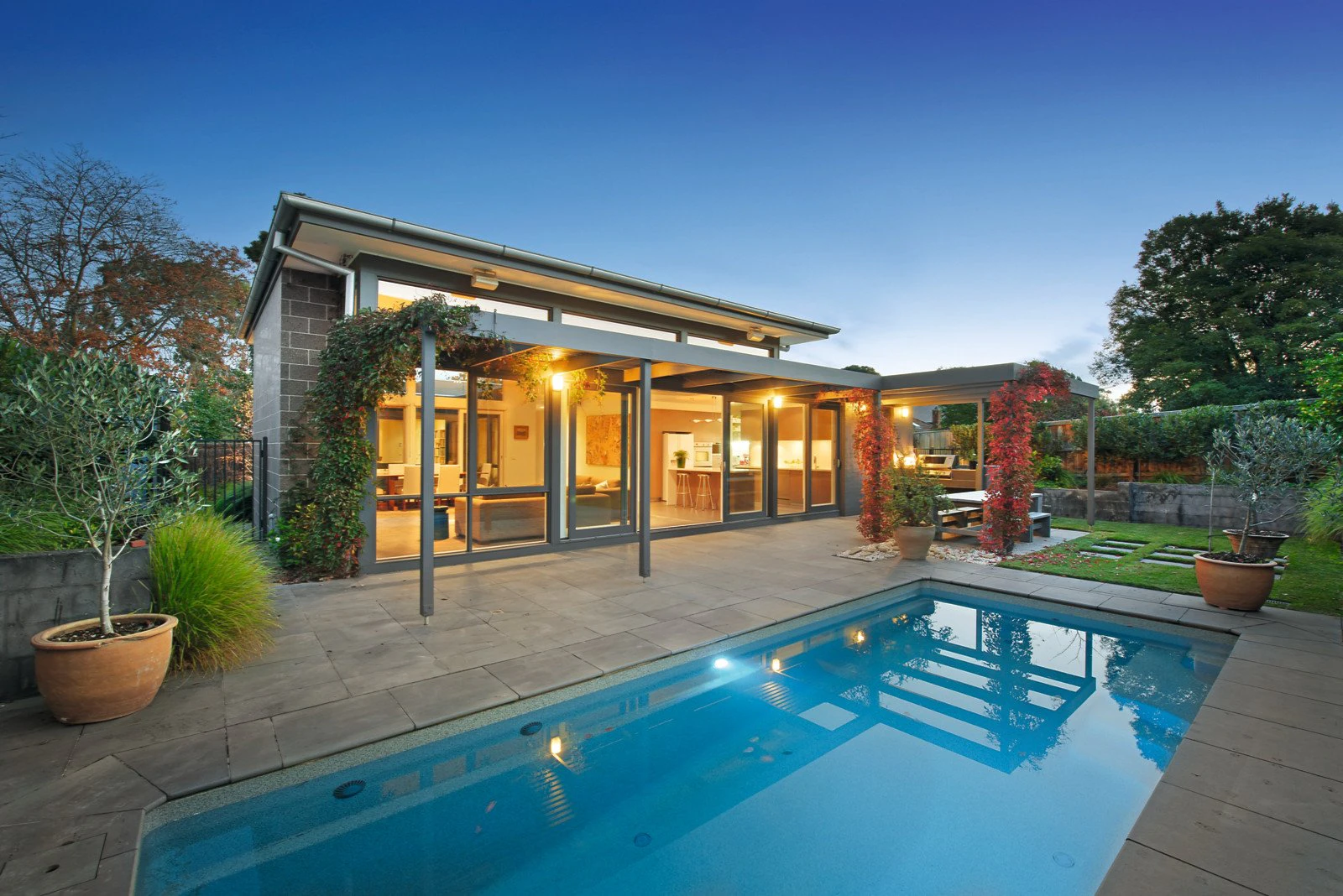 16 Netherway Street, Camberwell, VIC