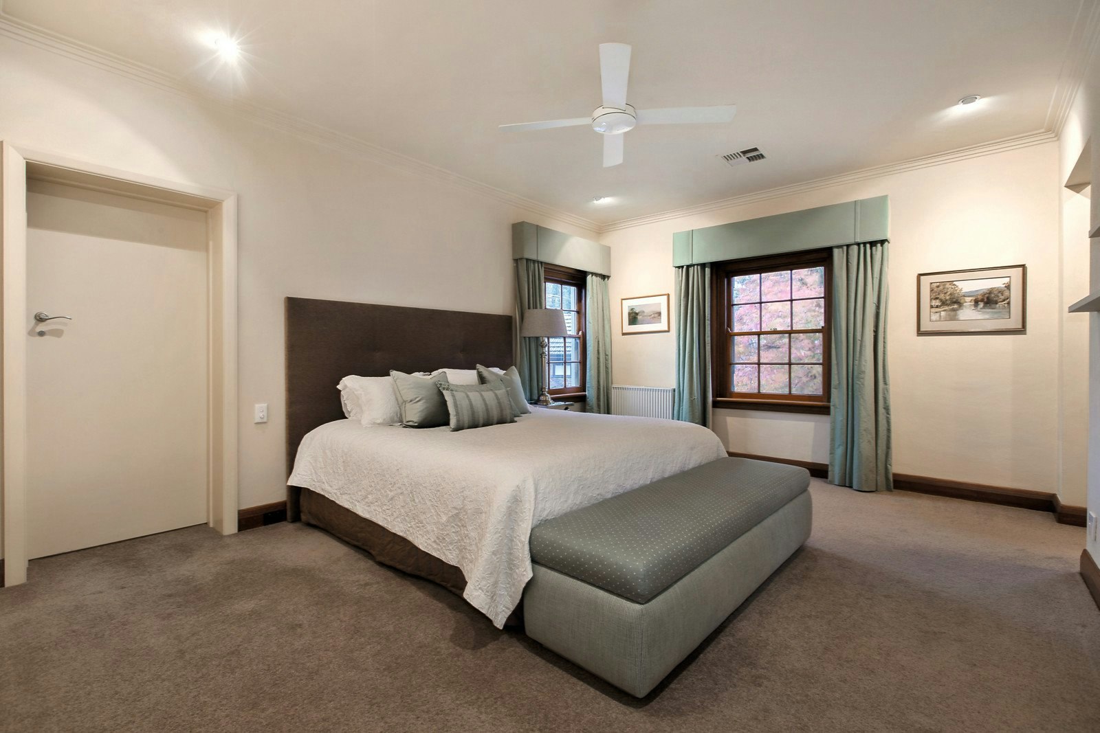 6 Bonville Court, Camberwell, VIC