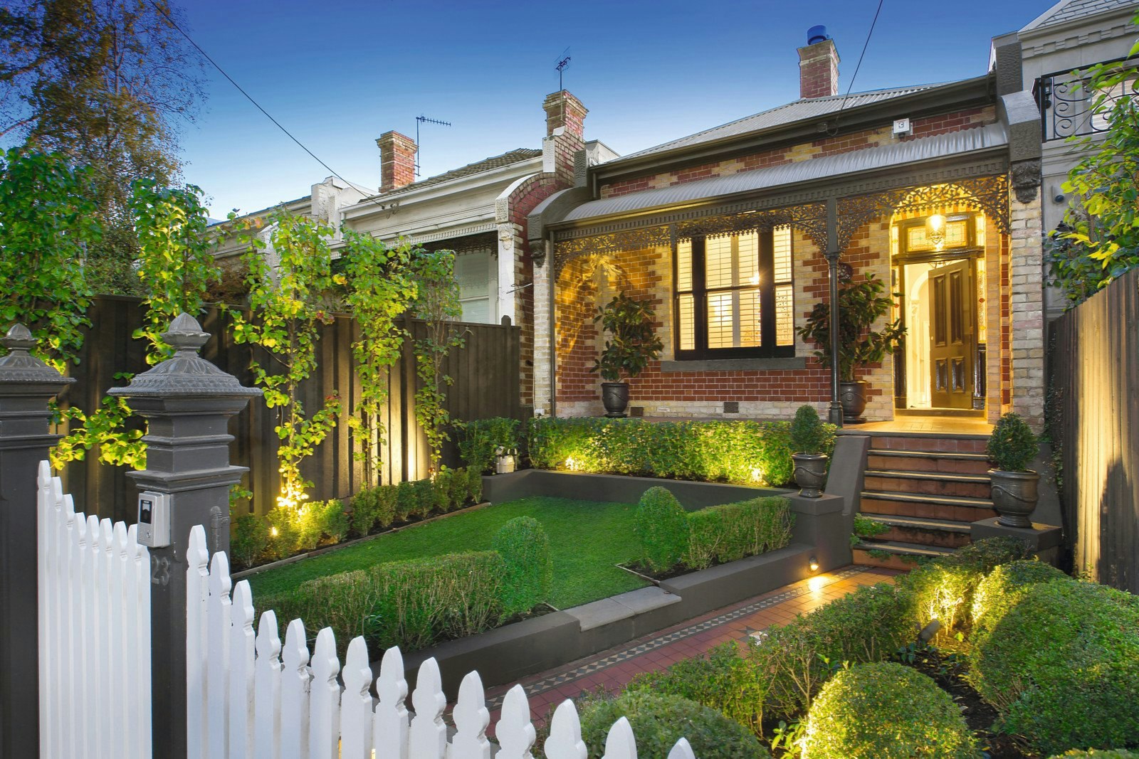 23 Fairbairn Road, Toorak, VIC