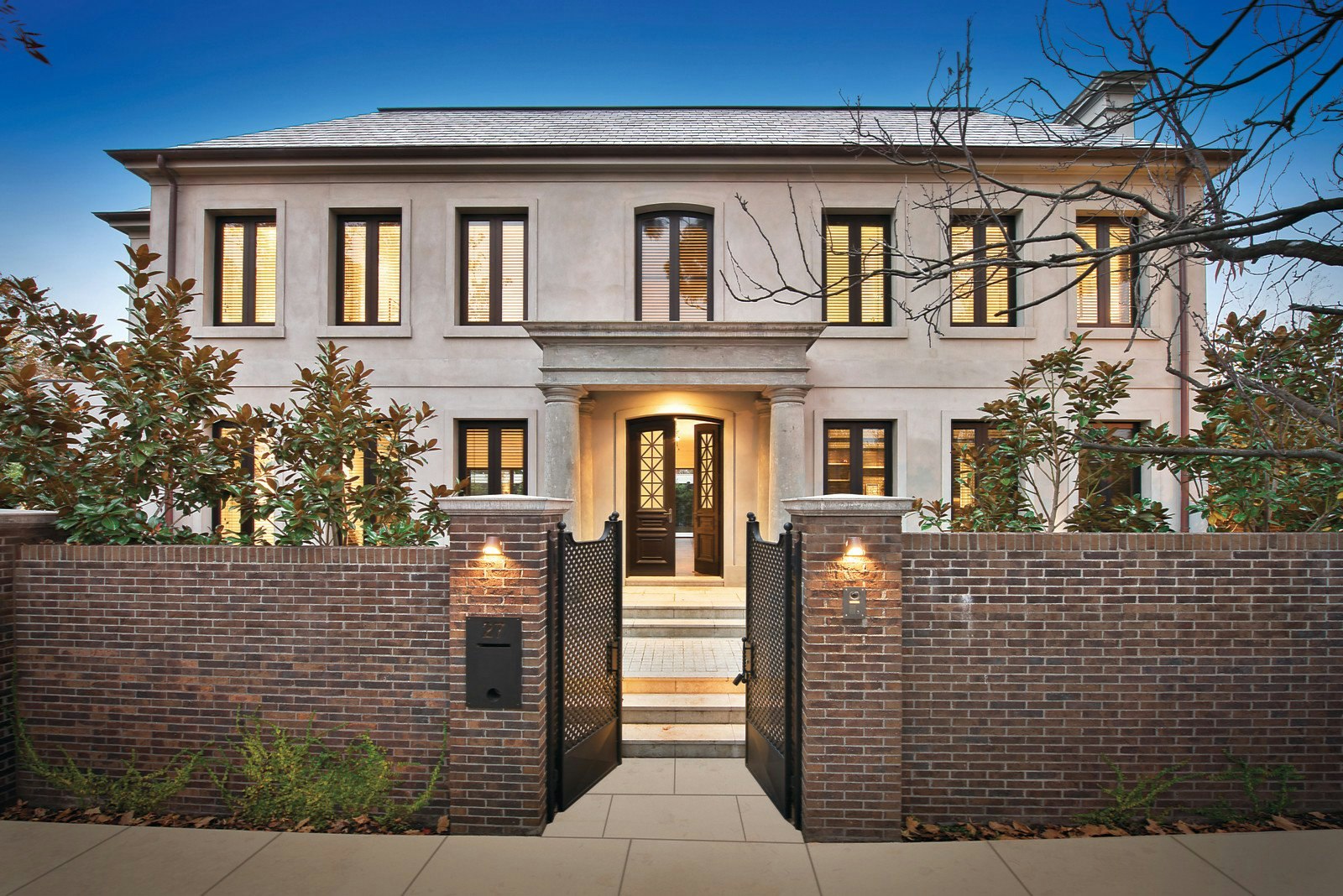 27 Munro Street, Armadale, VIC