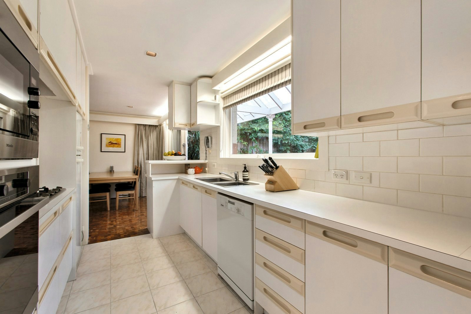 6 Tara Avenue, Kew, VIC