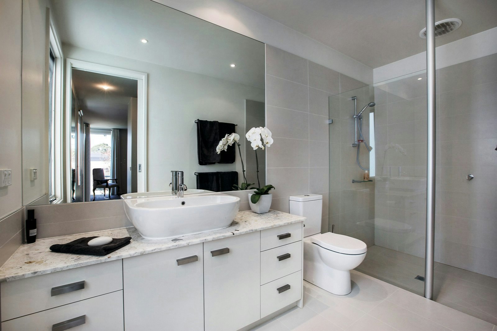 16 Netherway Street, Camberwell, VIC