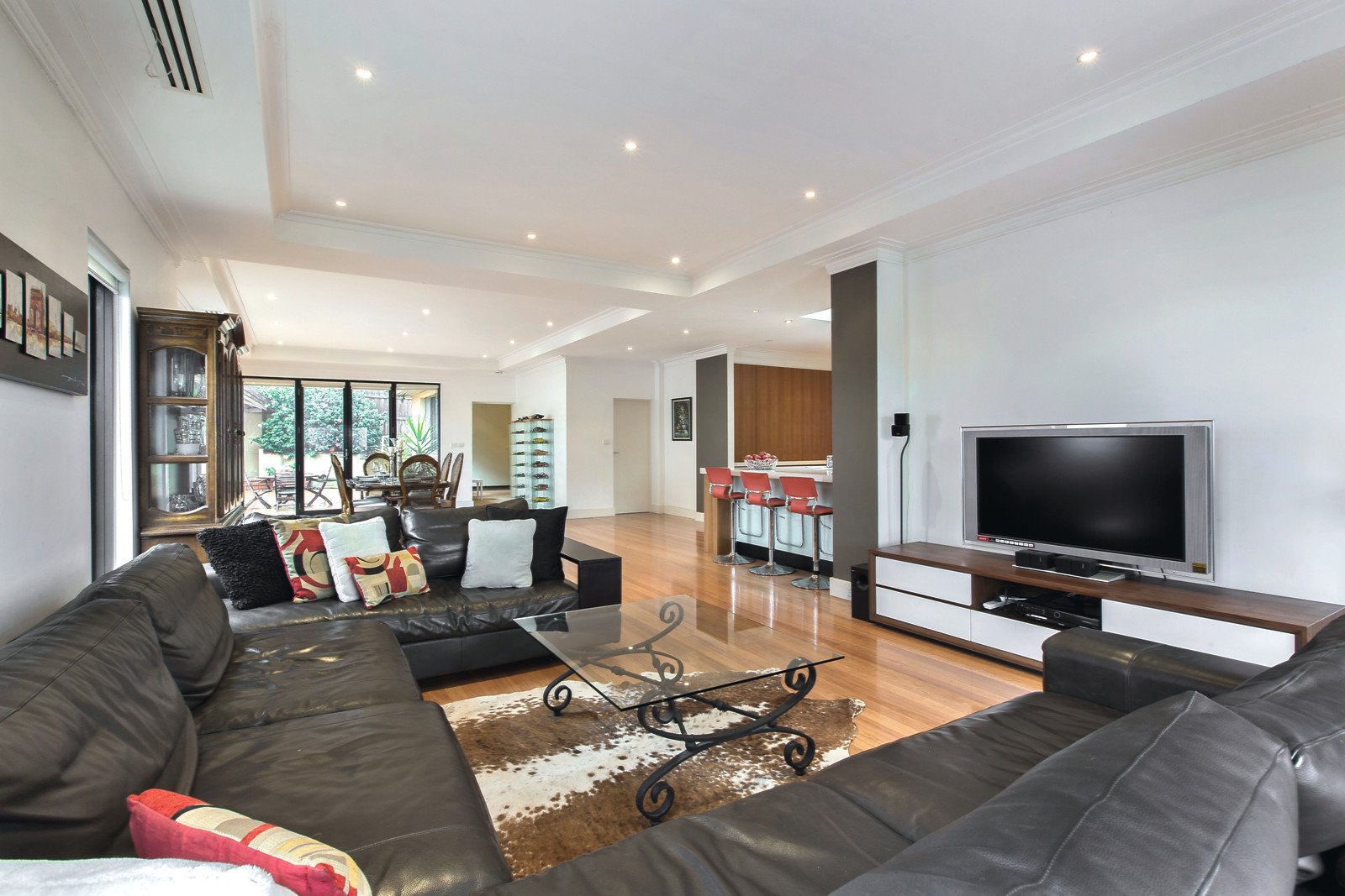13 Riverview Road, Balwyn North - Thumbnail 2